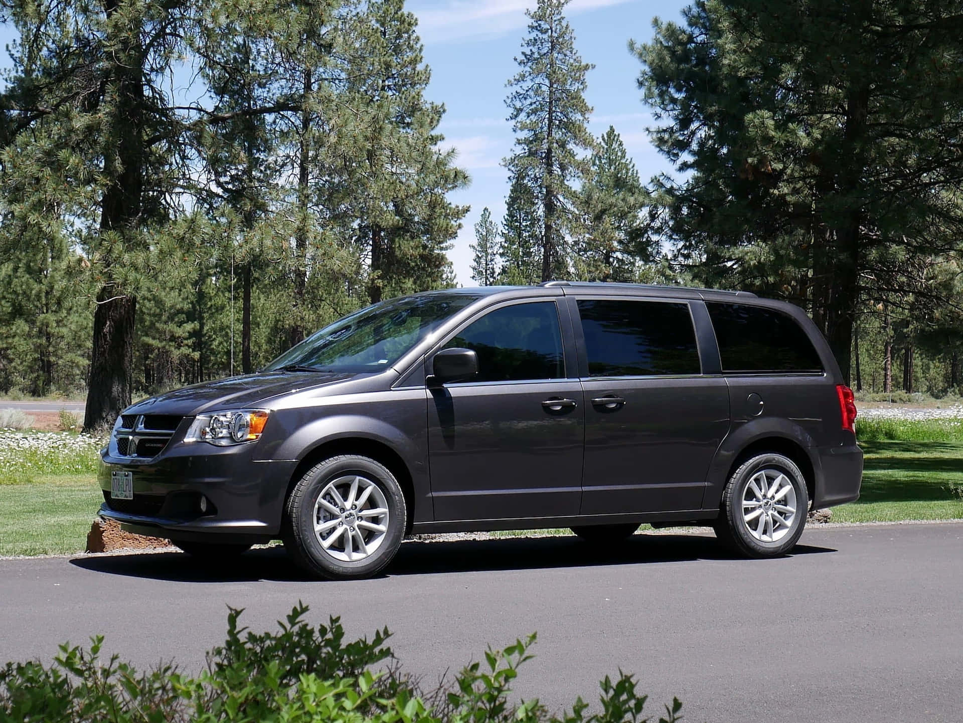 Dodge Grand Caravan Wallpaper
