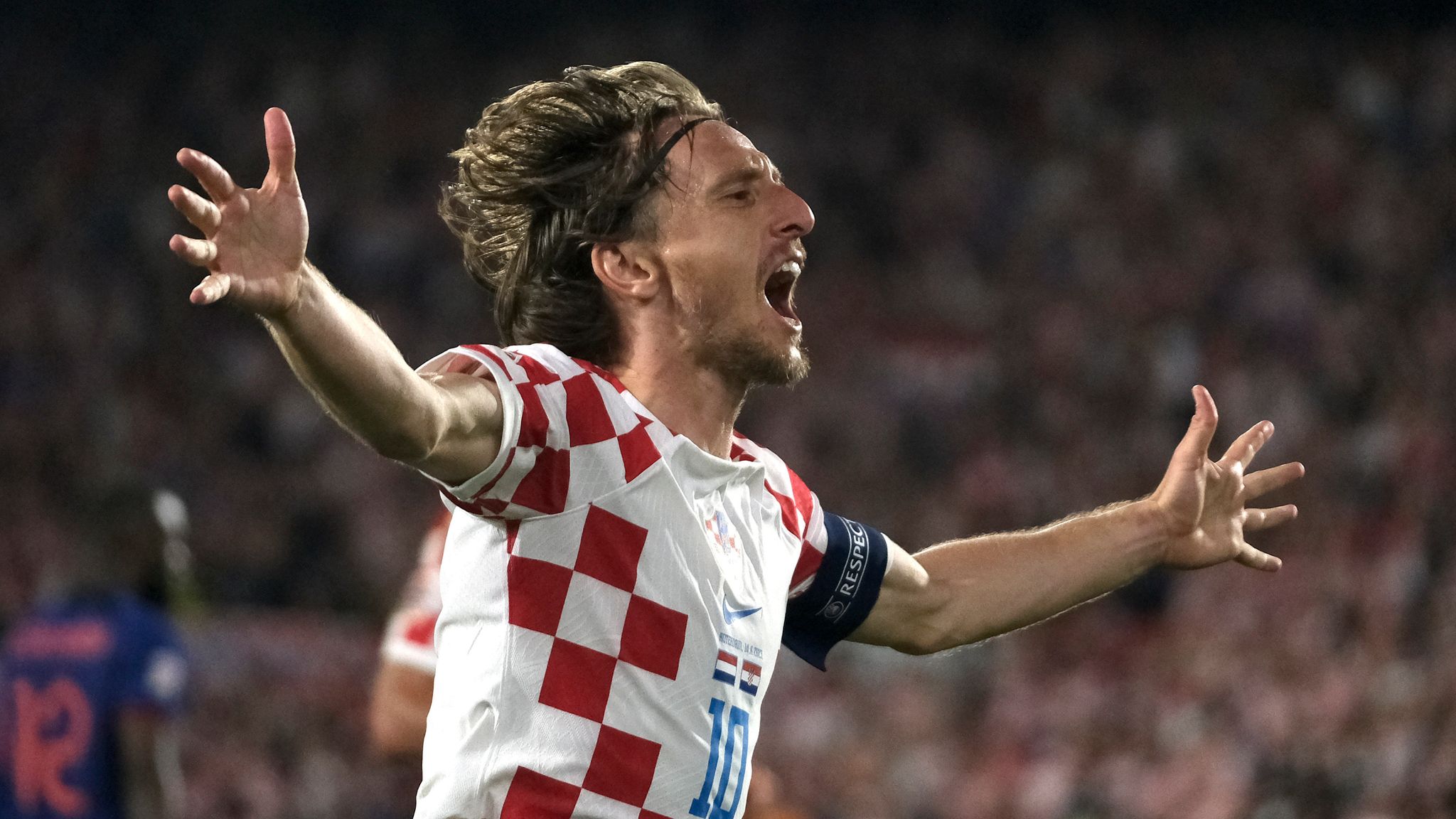 Croatia aims for first trophy against Spain