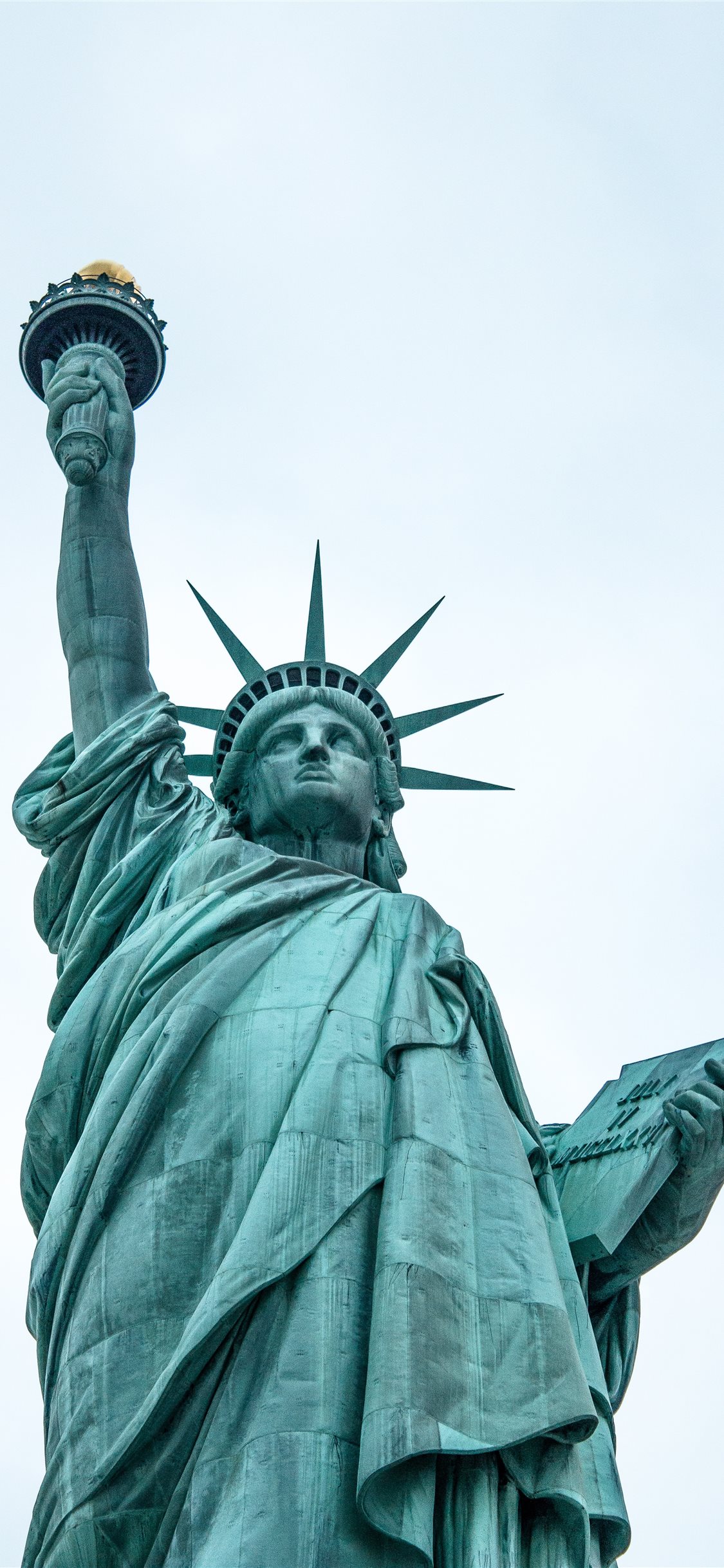 Statue of Liberty iPhone X Wallpaper