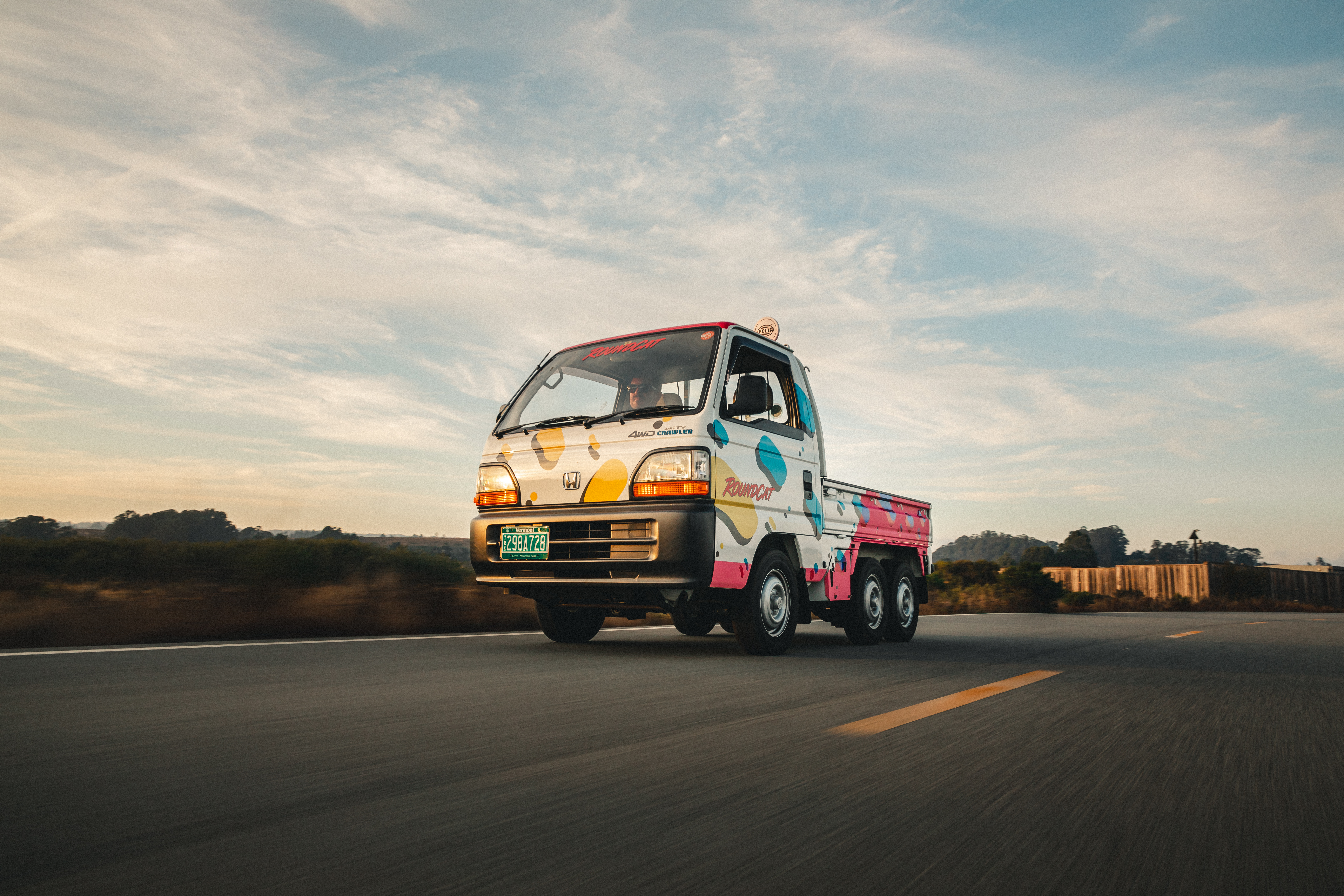 RoundCat Racing's Kei truck