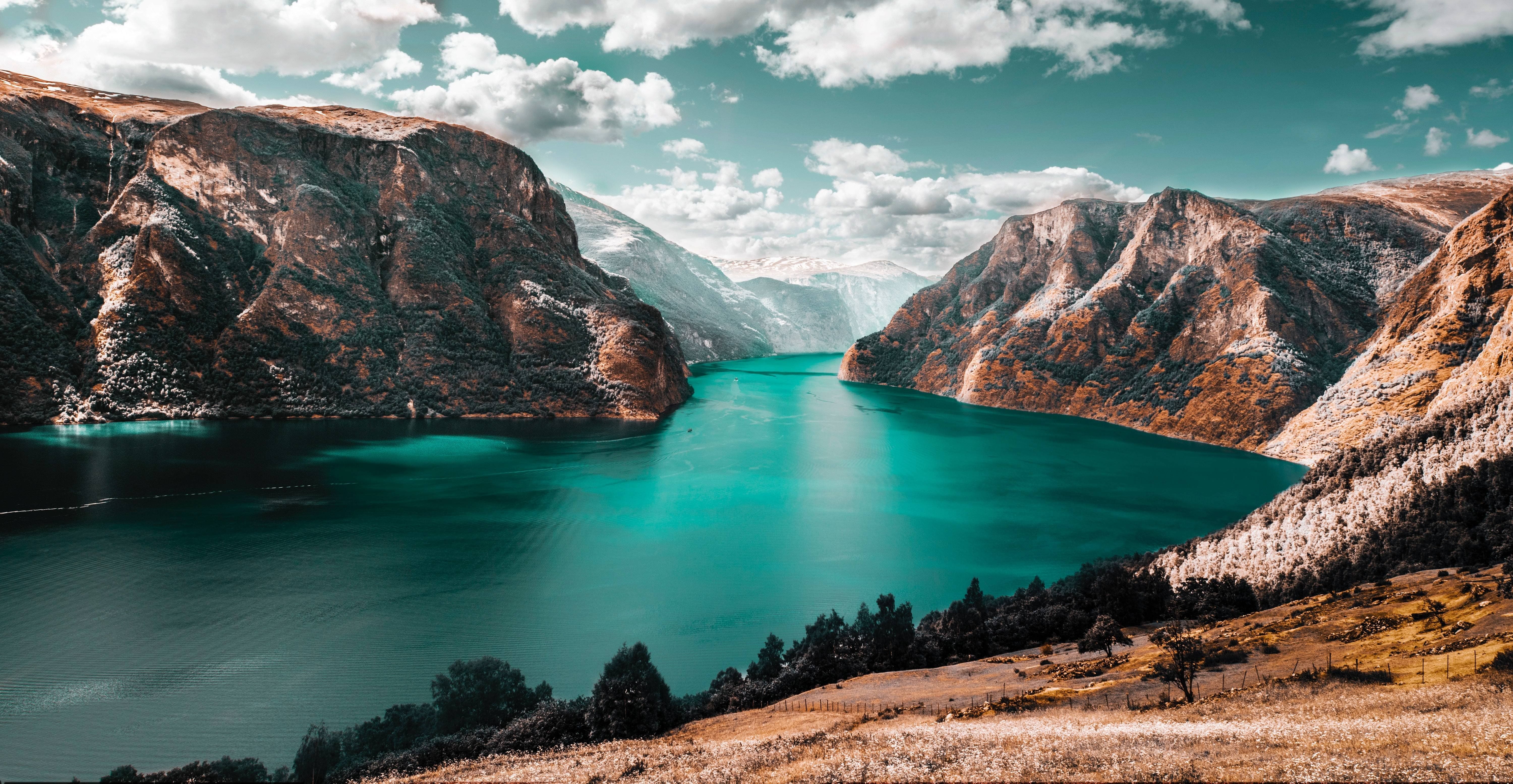 Turquoise 4K Wallpaper Lake
