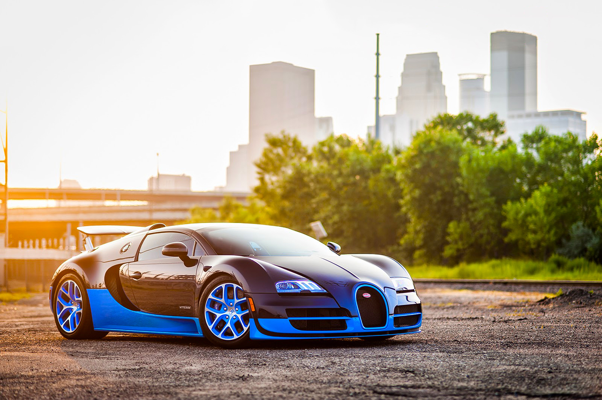 Download Bugatti wallpaper