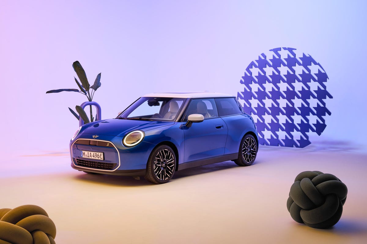 2025 Mini Cooper SE Debuts Minimal