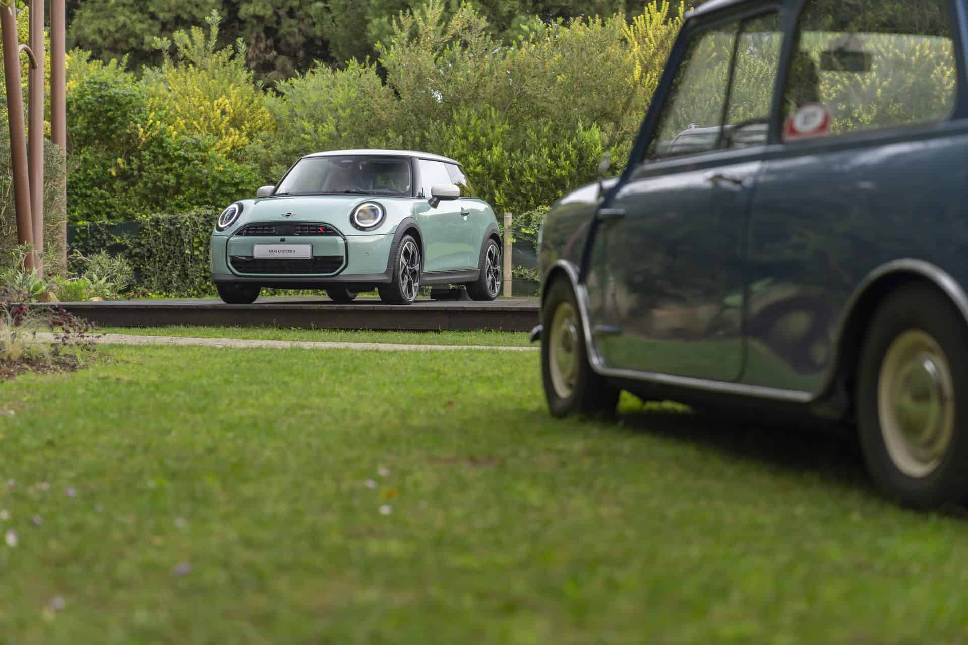 2025 MINI Cooper S (F66) Live