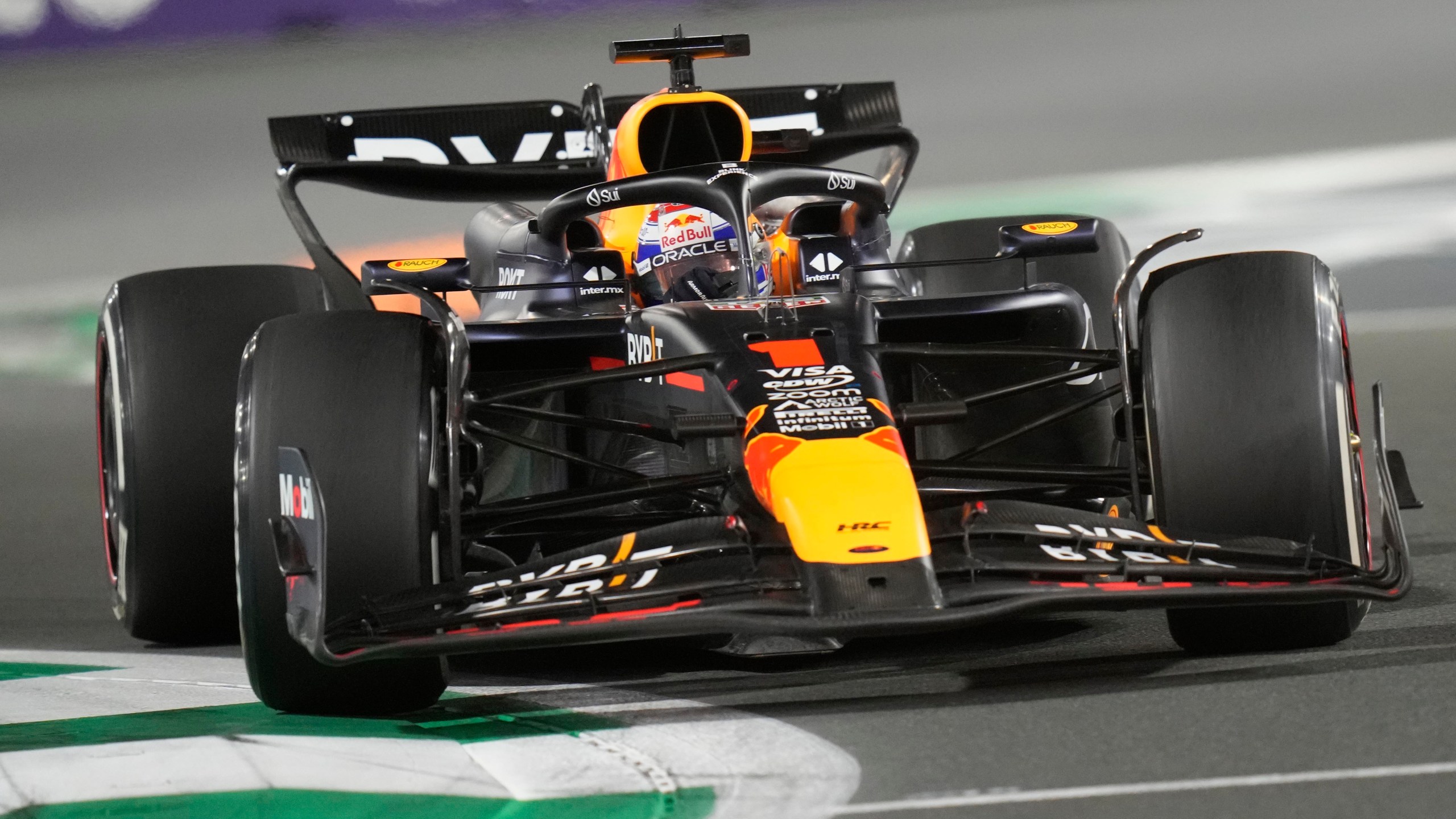 Max Verstappen cruises to victory at