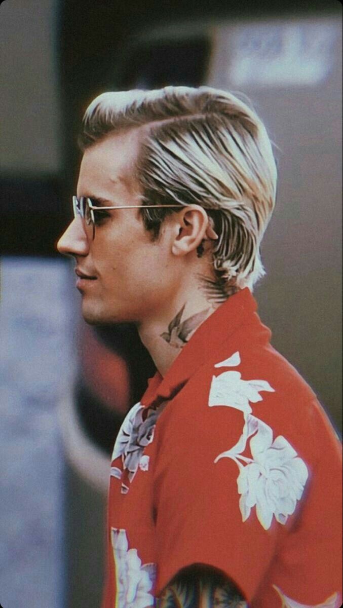 wallpaper justin bieber. Pelo largo de