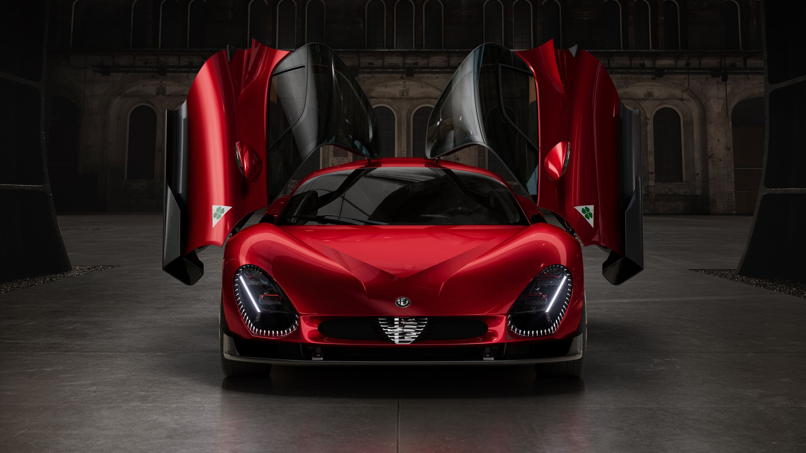 View Photo of the Alfa Romeo 33 Stradale