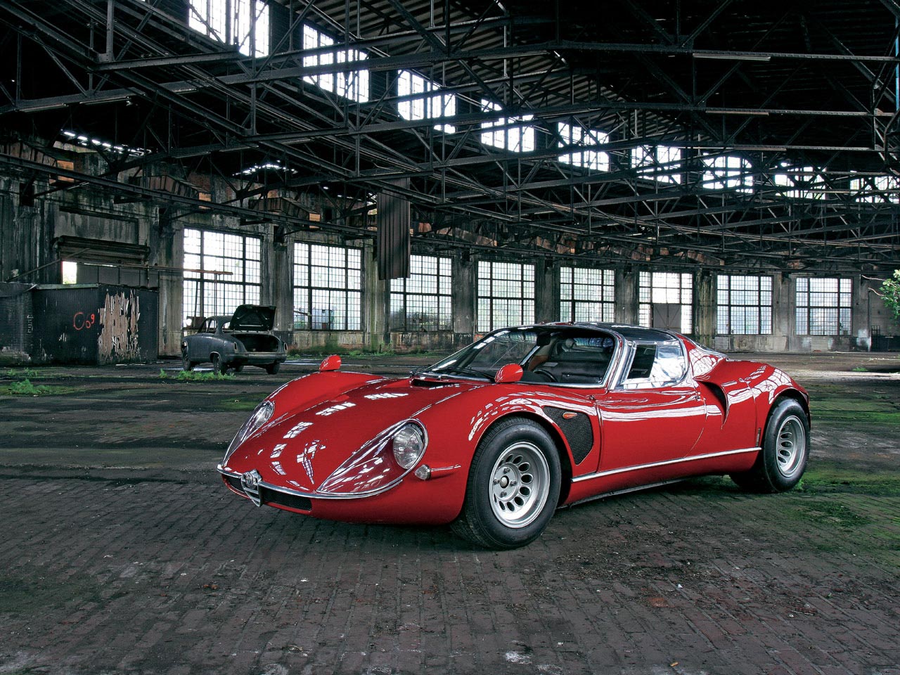 Alfa Romeo 33 Stradale Wallpaper