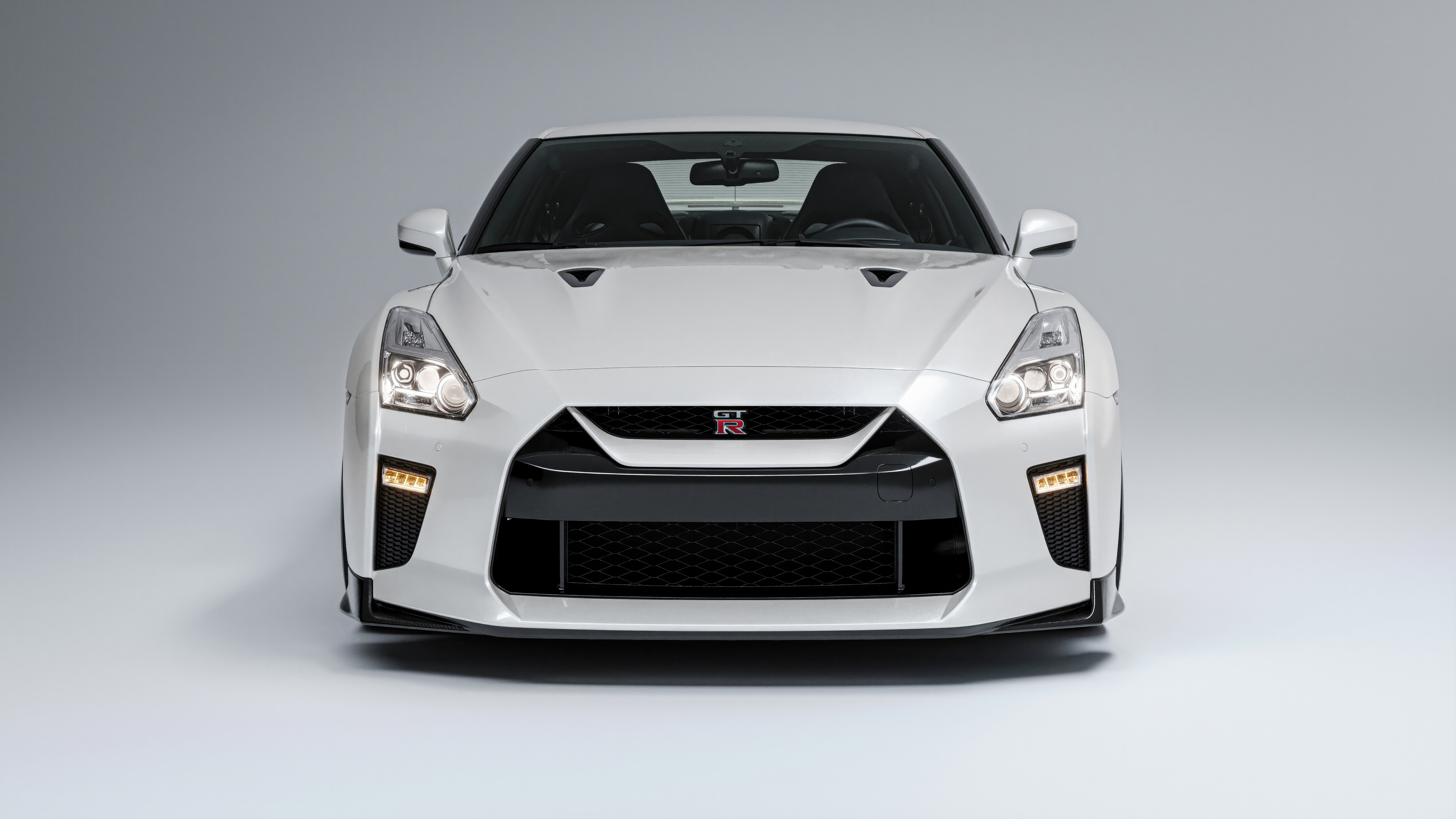 White Nissan Wallpapers - Wallpaper Cave