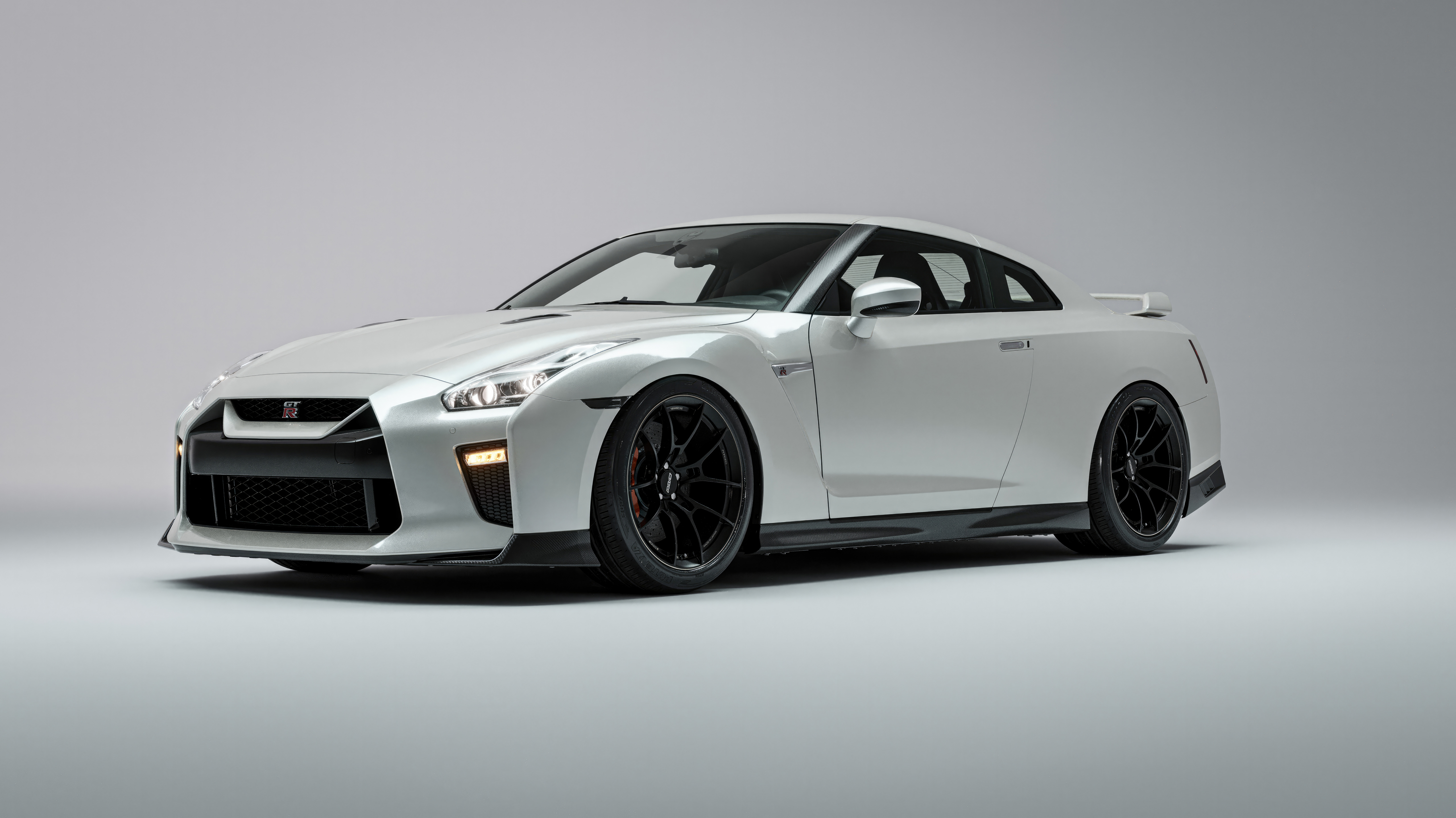 Godzilla White Nissan Gtr 2023 5k