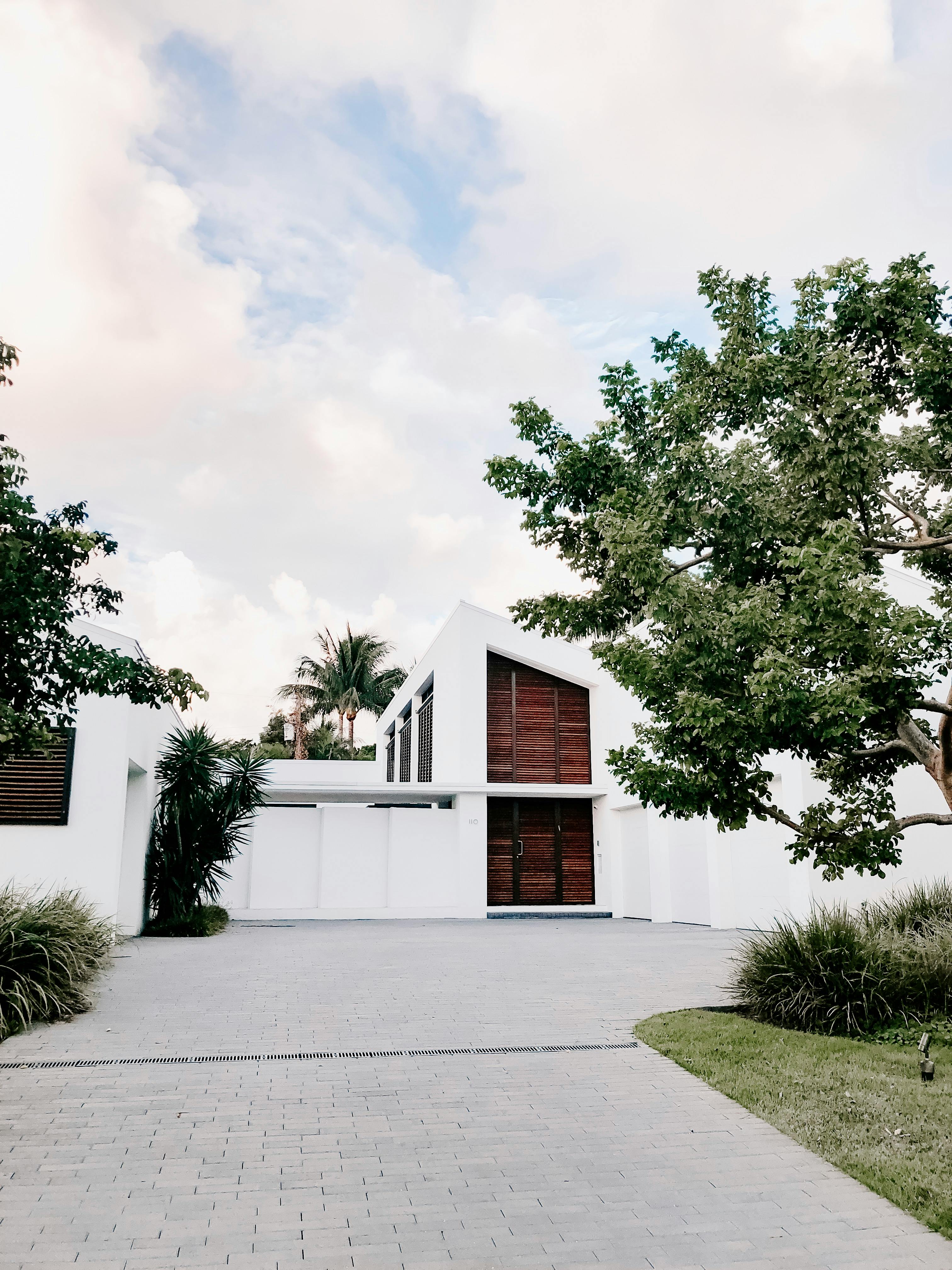 Modern House & HD Image