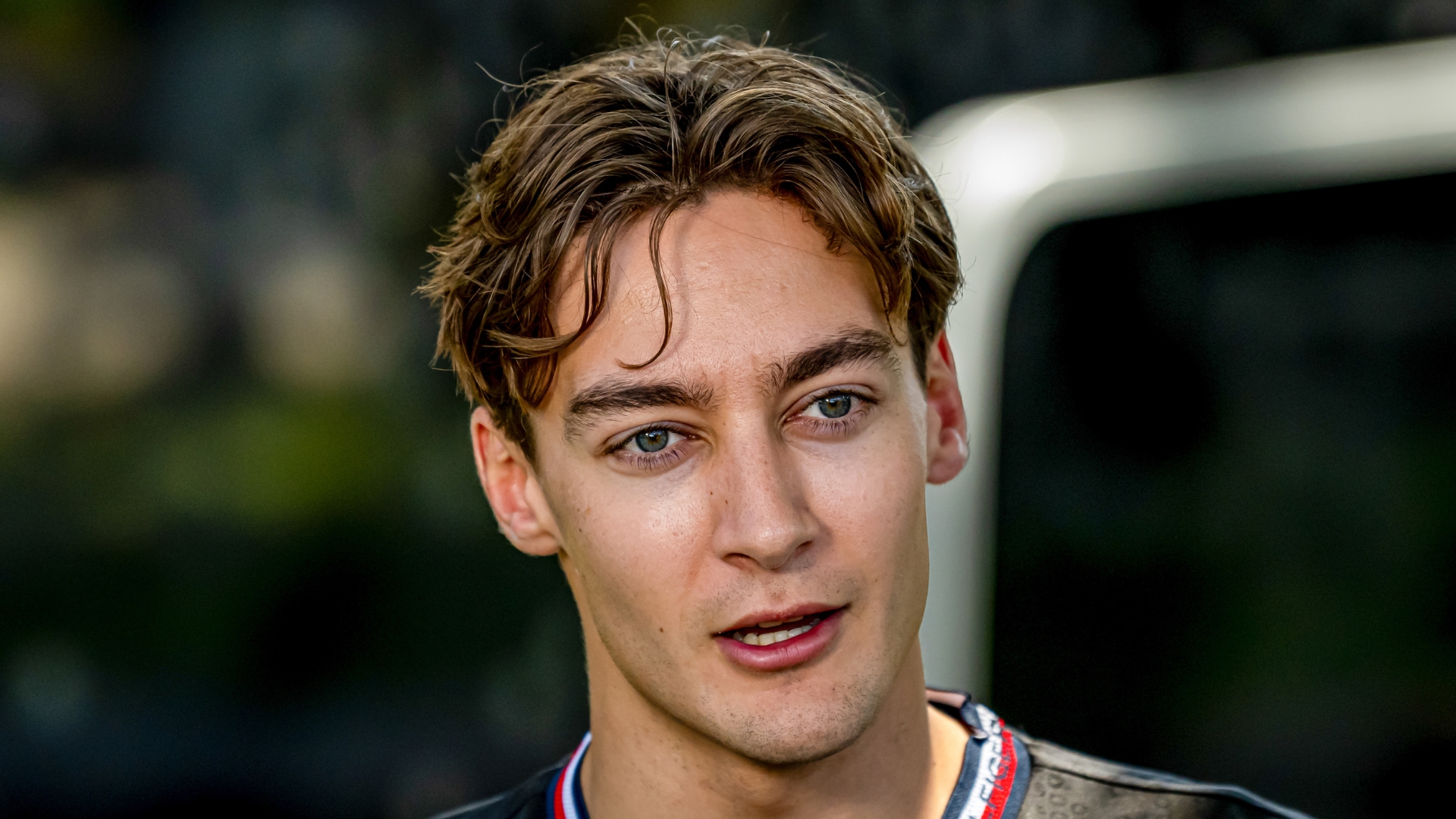 George Russell: 90s Style Curtain