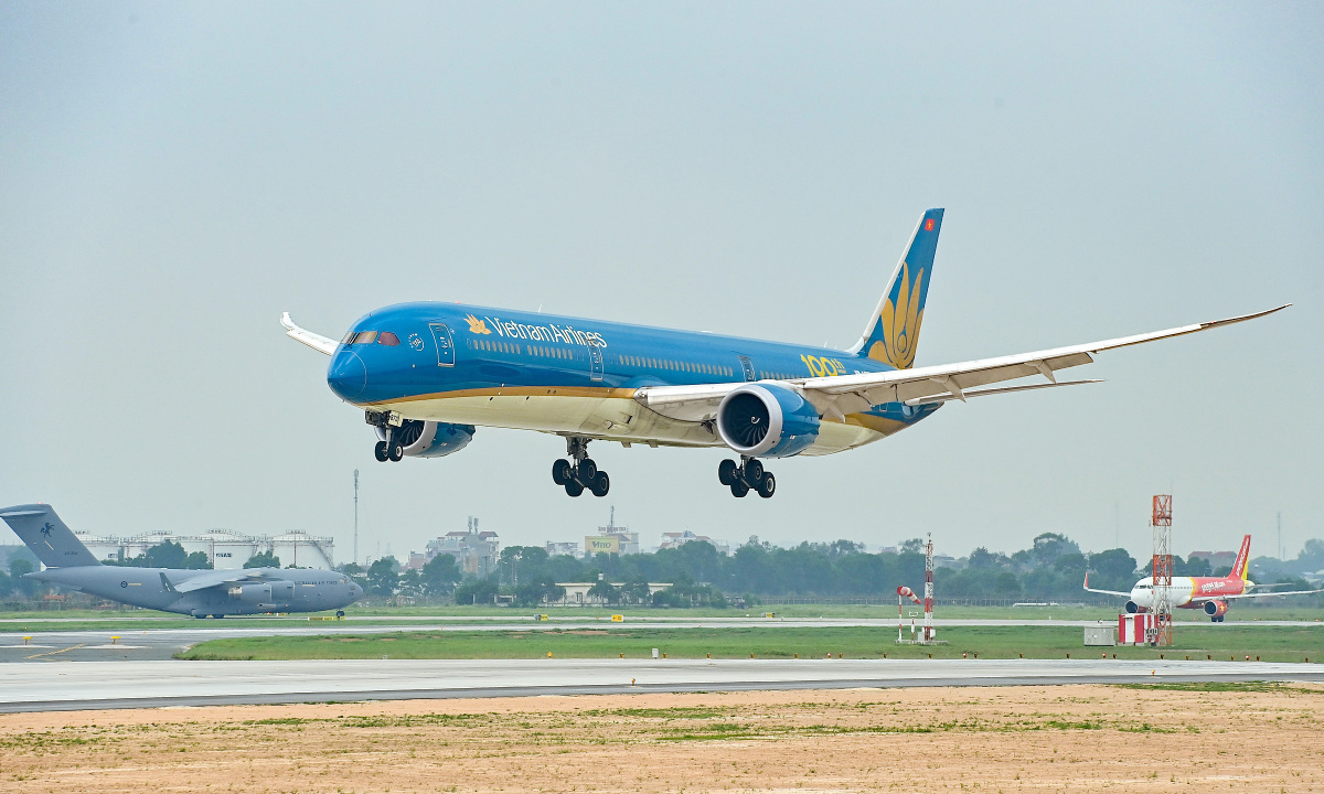 Why Vietnam Airlines loses flight slots