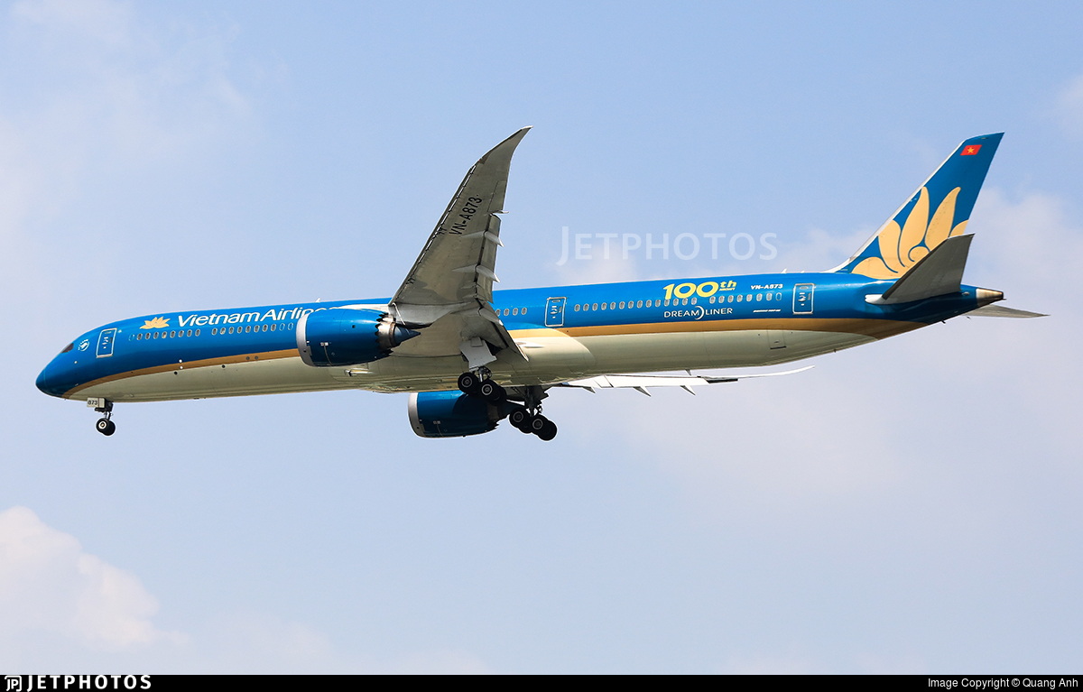 VN A873. Boeing 787 10 Dreamliner