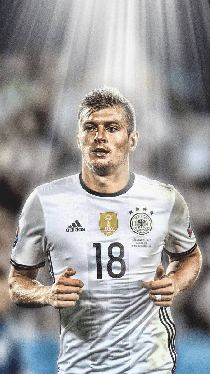 Toni Kroos wallpaper. Toni kroos, Mens