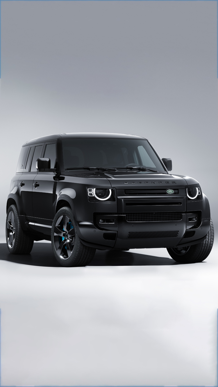 Land Rover Defender 110 V8 Bond Edition