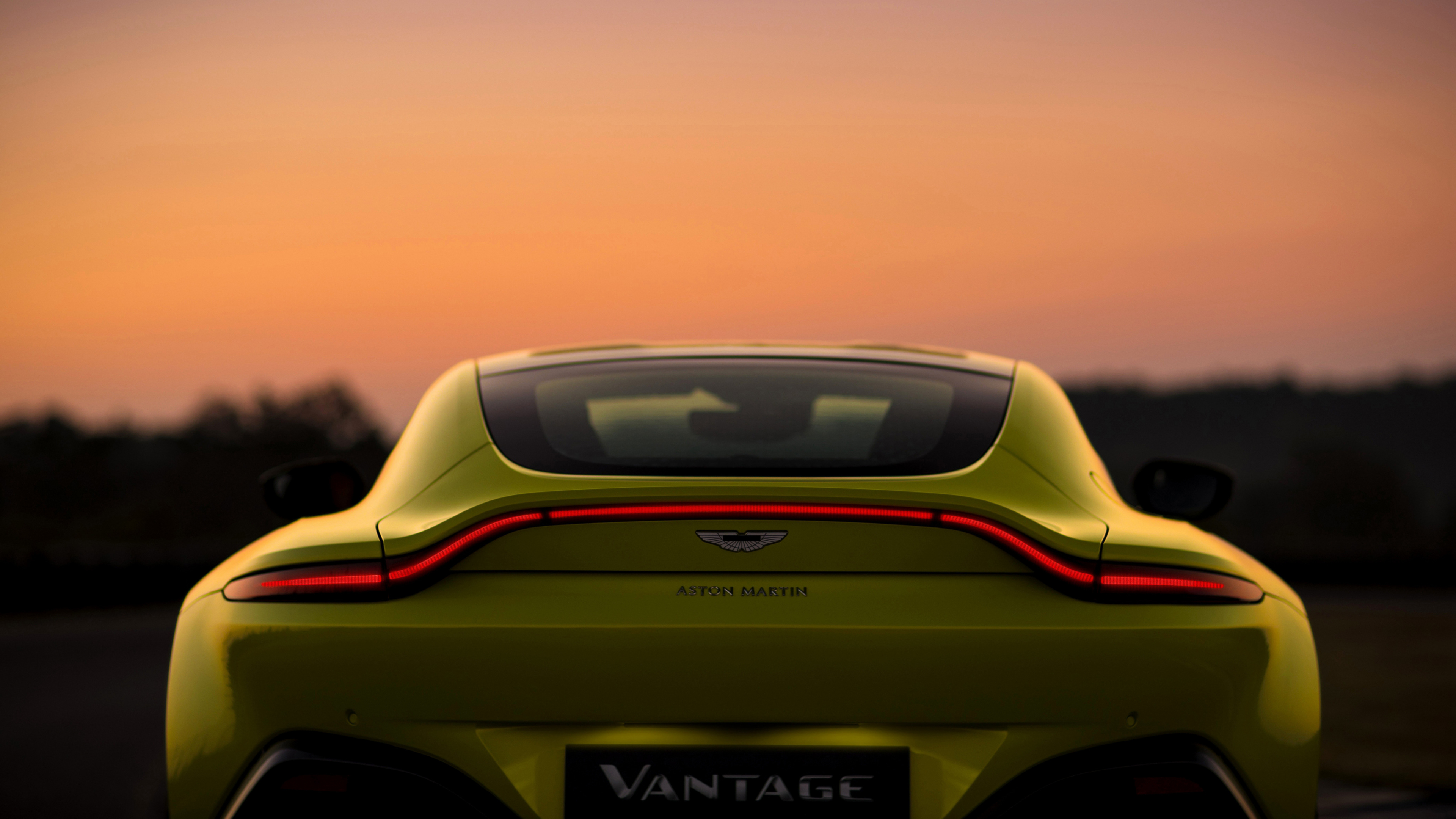wallpaper 3840x2160 aston martin