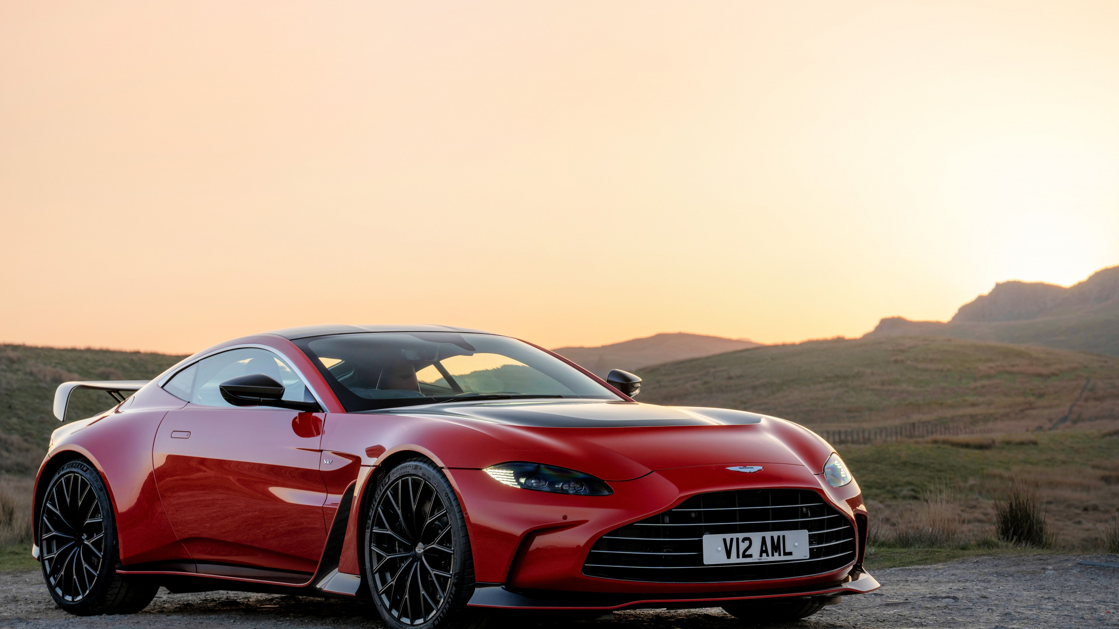 2024 Aston Martin Valhalla Wallpaper