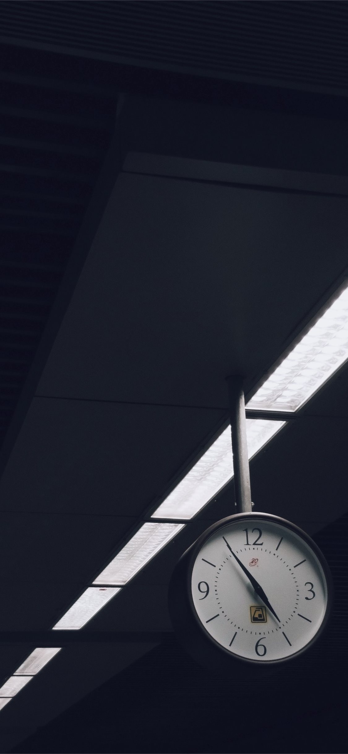 Latest Clock iPhone HD Wallpaper