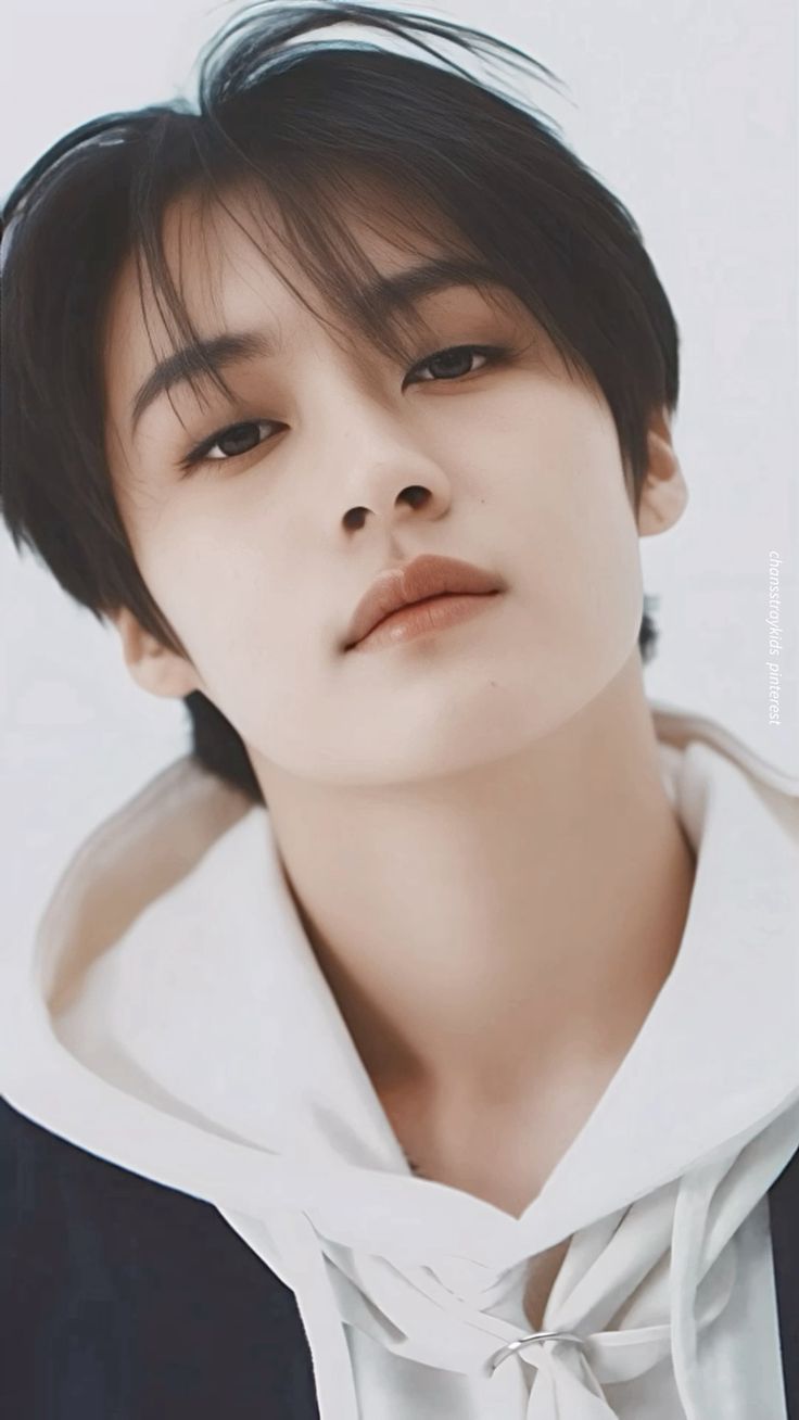 WALLPAPER & LOCKSCREEN STRAY KIDS “LEE