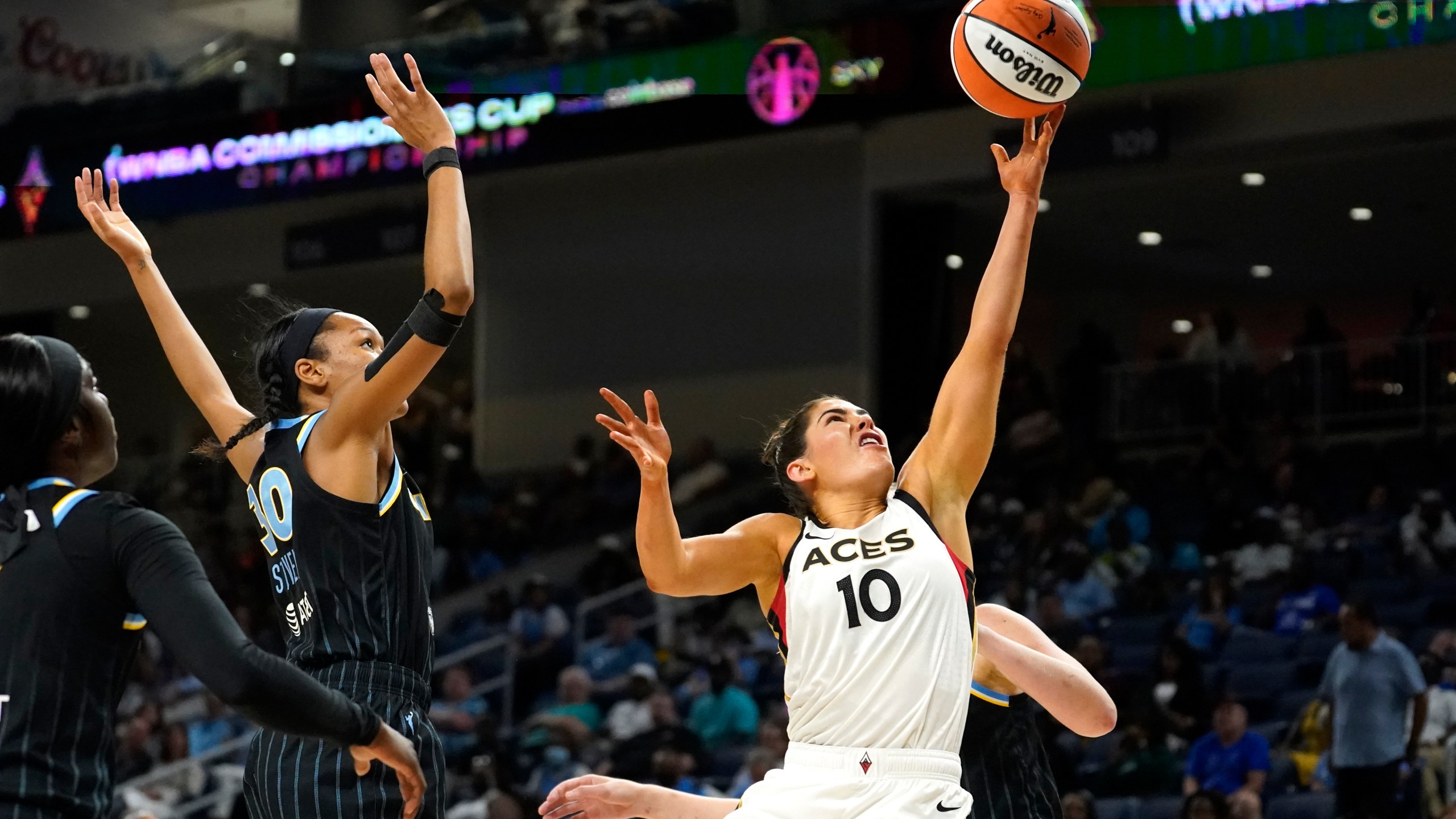 Plum's 3s lead Aces over Sky in WNBA
