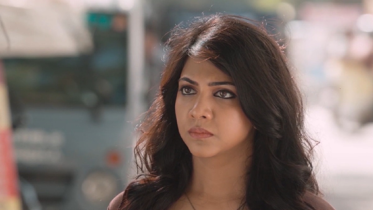 Watch Kadhalum Kadandhu Pogum