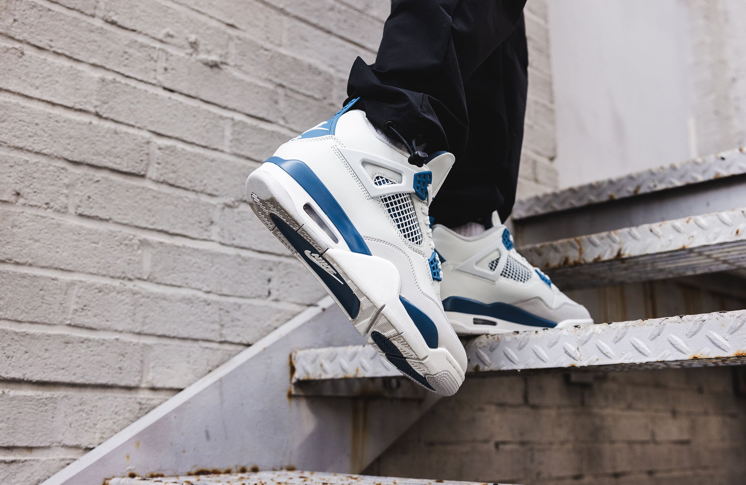 Air Jordan 4 Retro