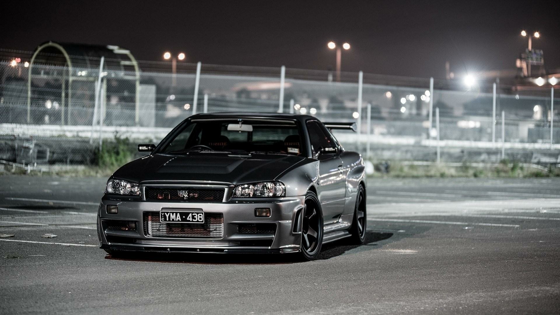 Nissan Skyline R34 HD Wallpaper: Iconic