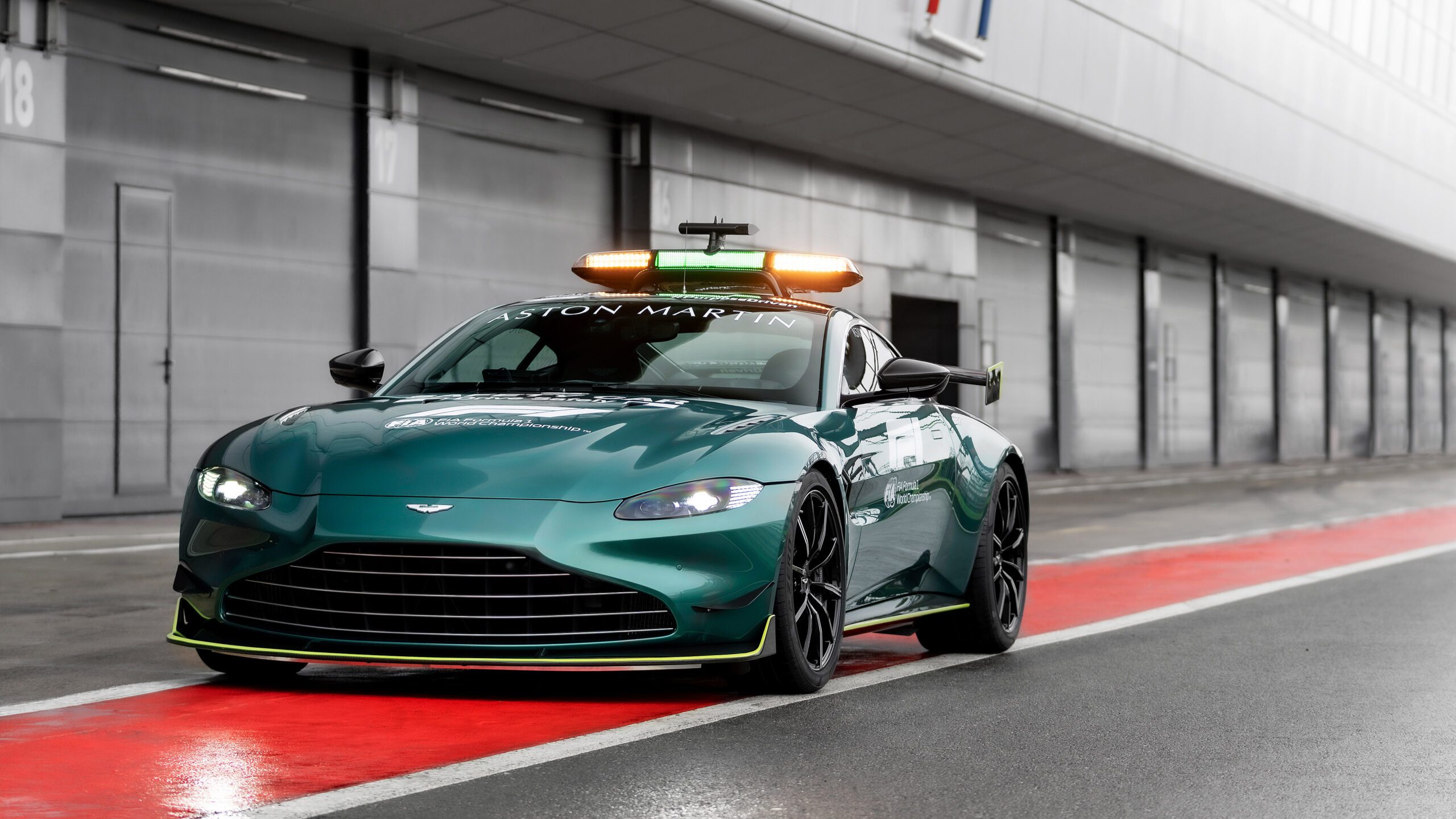 Aston Martin Vantage F1 Safety Car