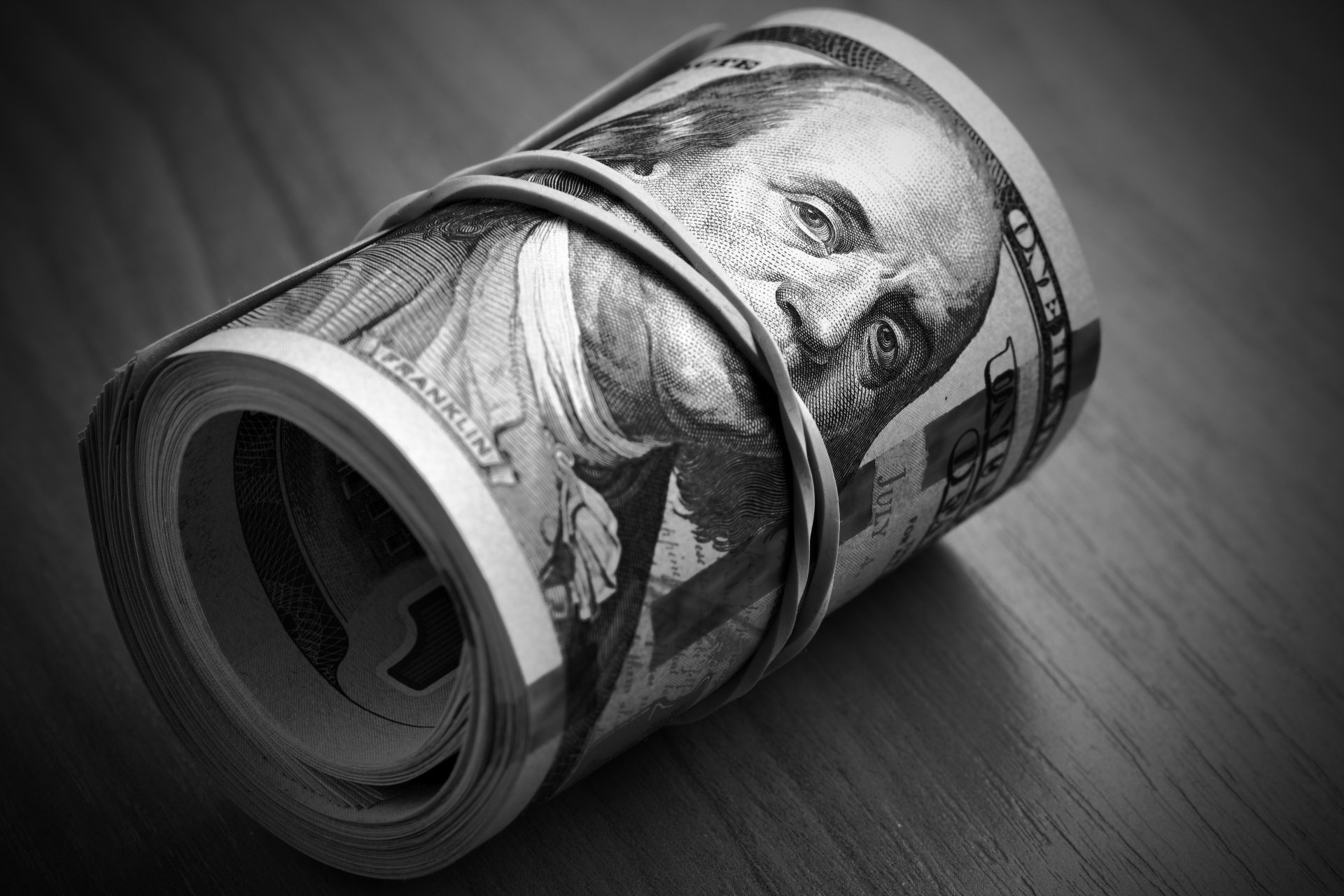 4K Ultra HD: Rolled Dollar Bill Artistryx3744