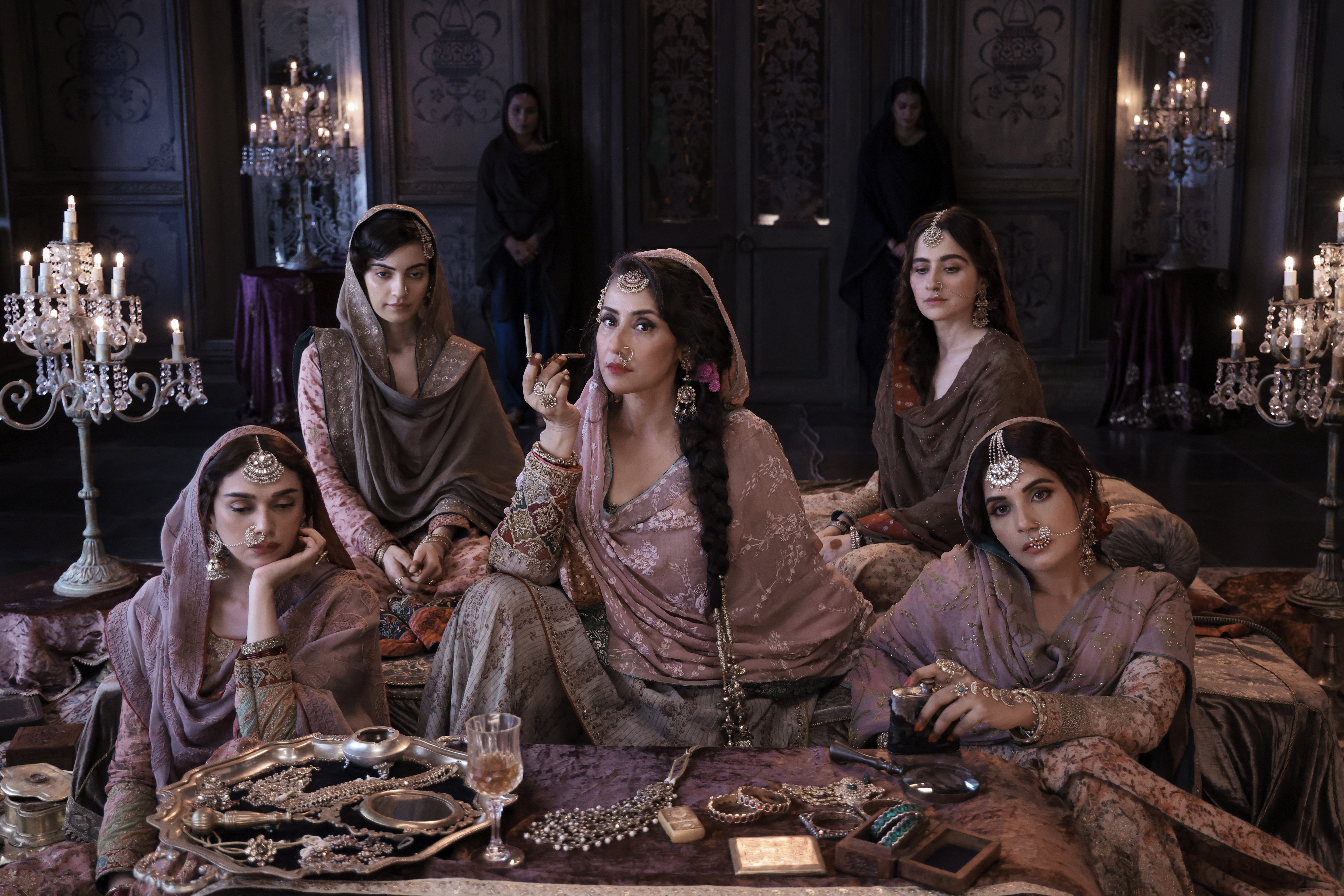 Heeramandi: The Diamond Bazaar cast