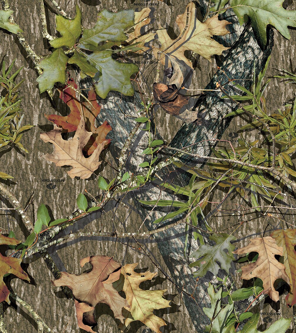 Camo Vinyl Wallpaper in Mossy Oak