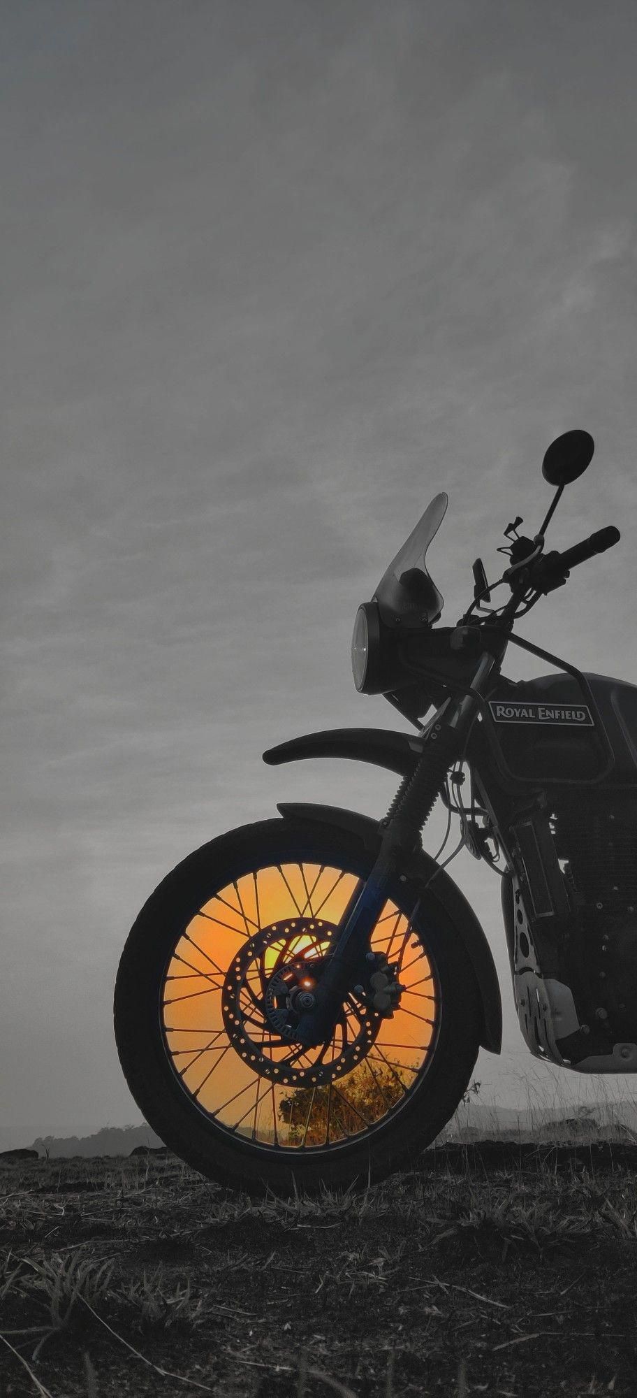 ROYAL ENFIELD BOBBER. Royal enfield