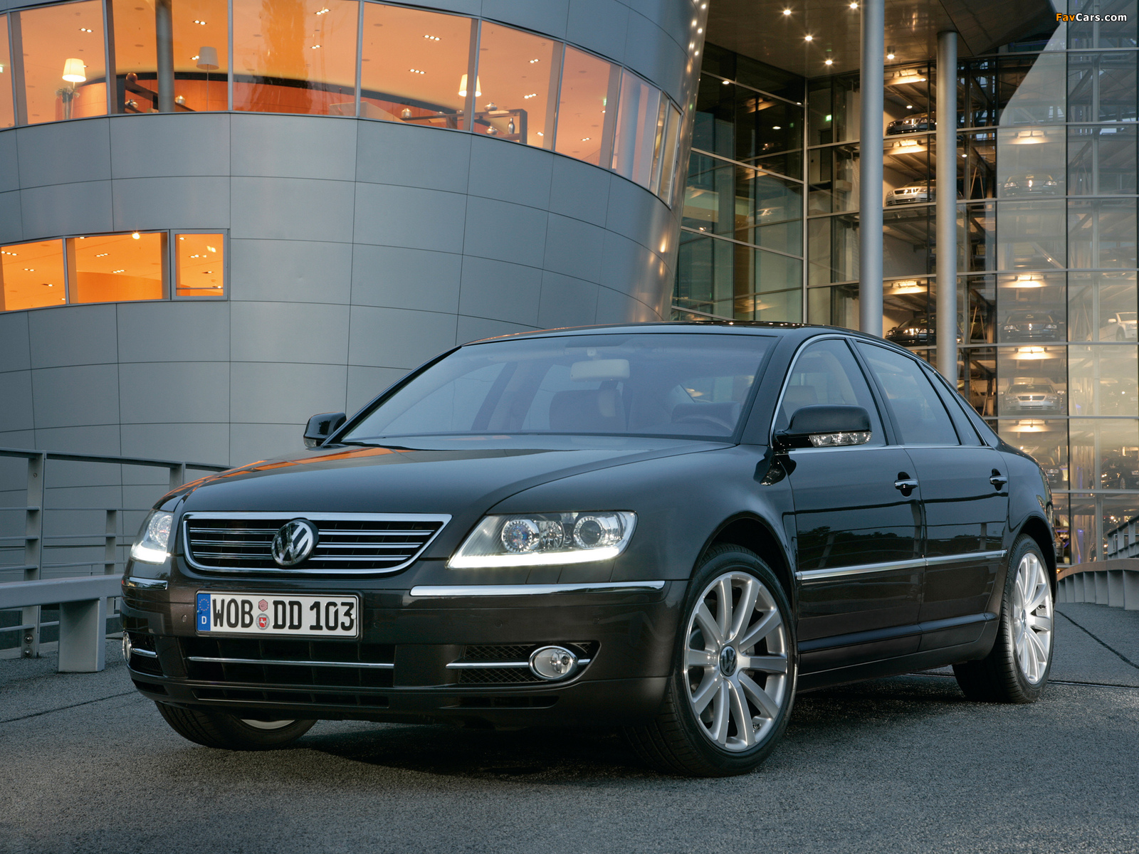image of Volkswagen Phaeton V8 2007–10
