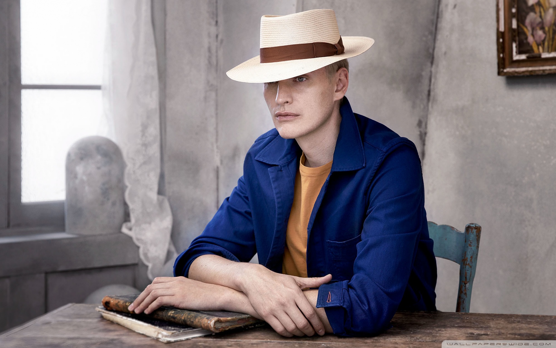 Panama Hat Man Outfit Ultra HD Desktop