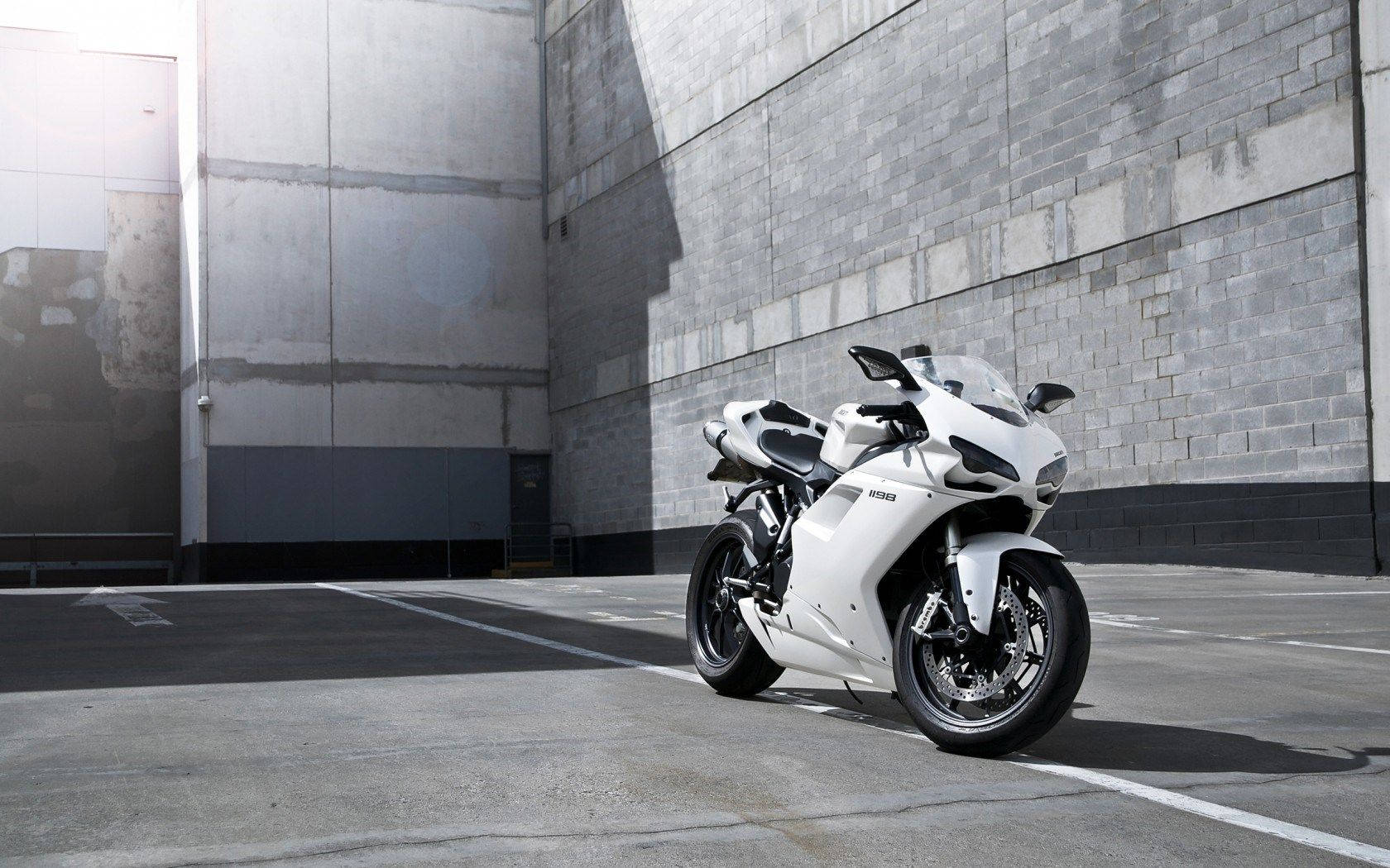 Ducati 1198 Motor Bike Wallpaper