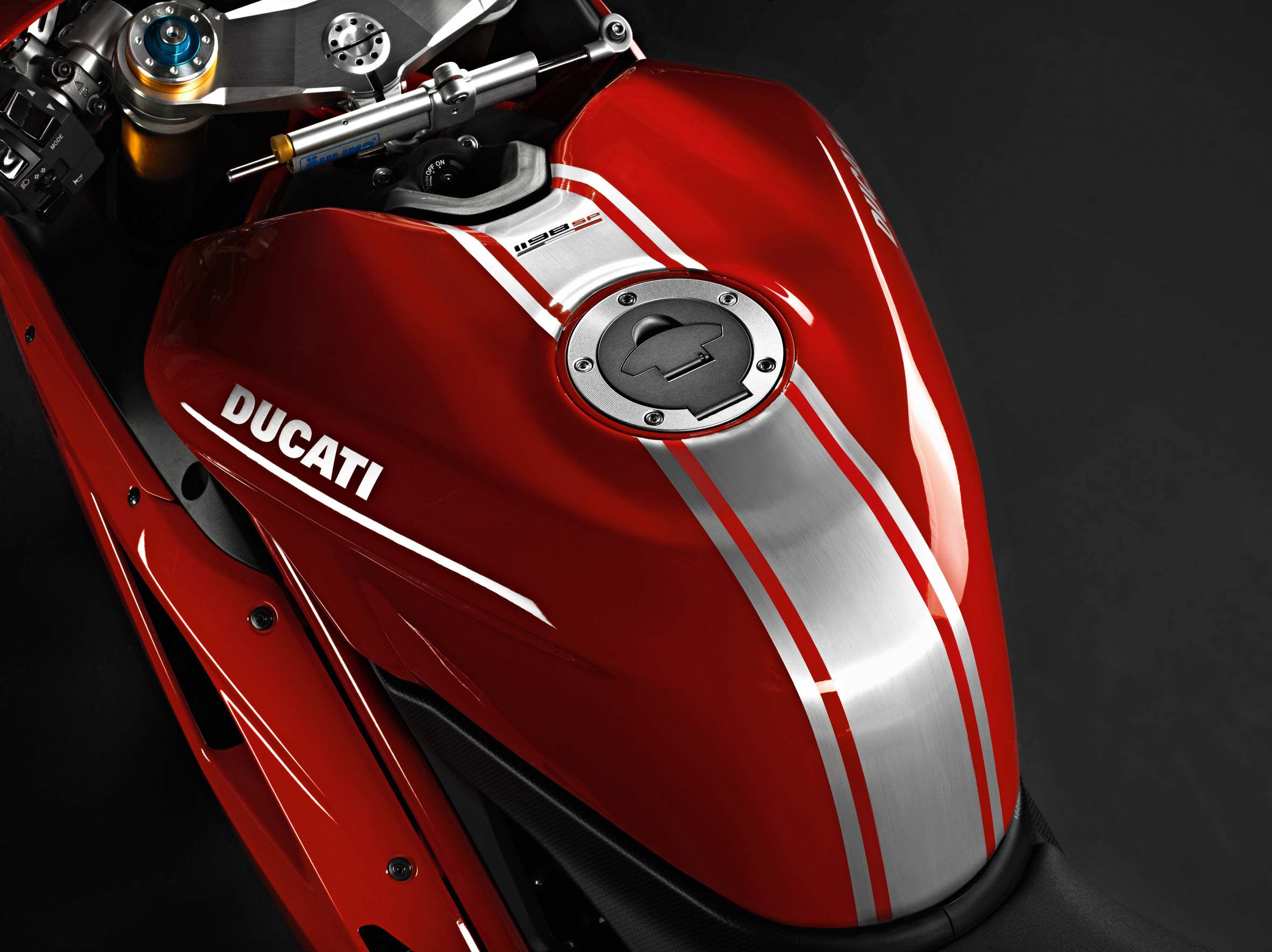 Ducati Superbike 1198 SP Replaces