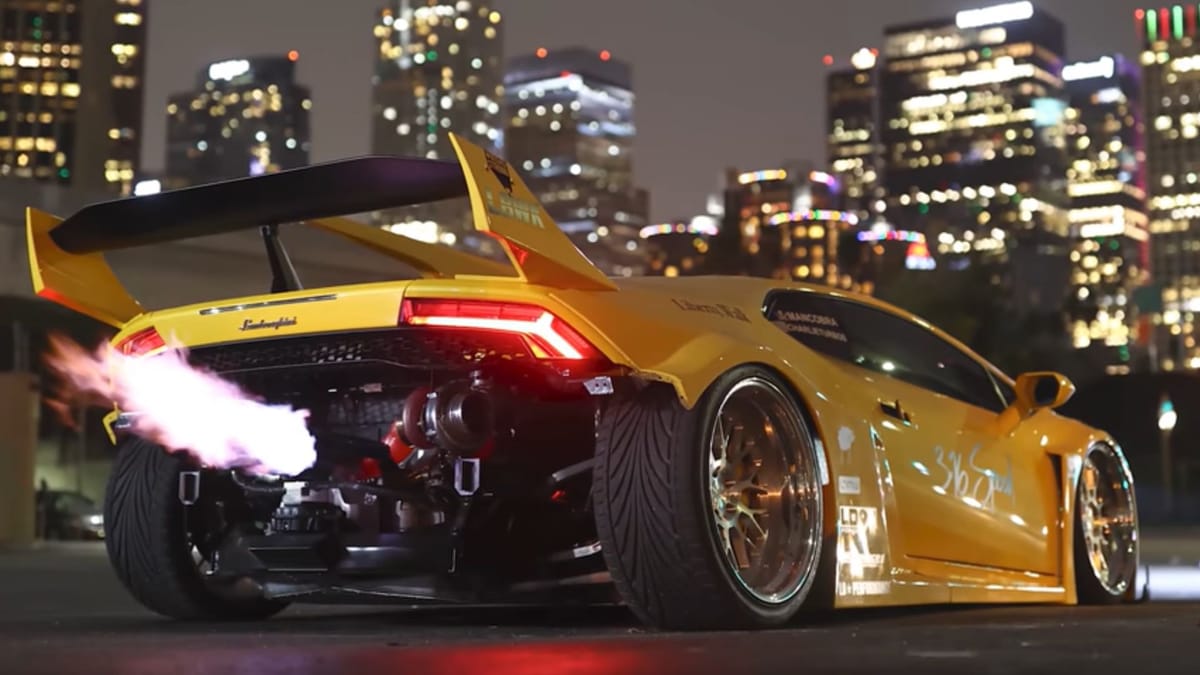 Liberty Walk Twin Turbo Lamborghini
