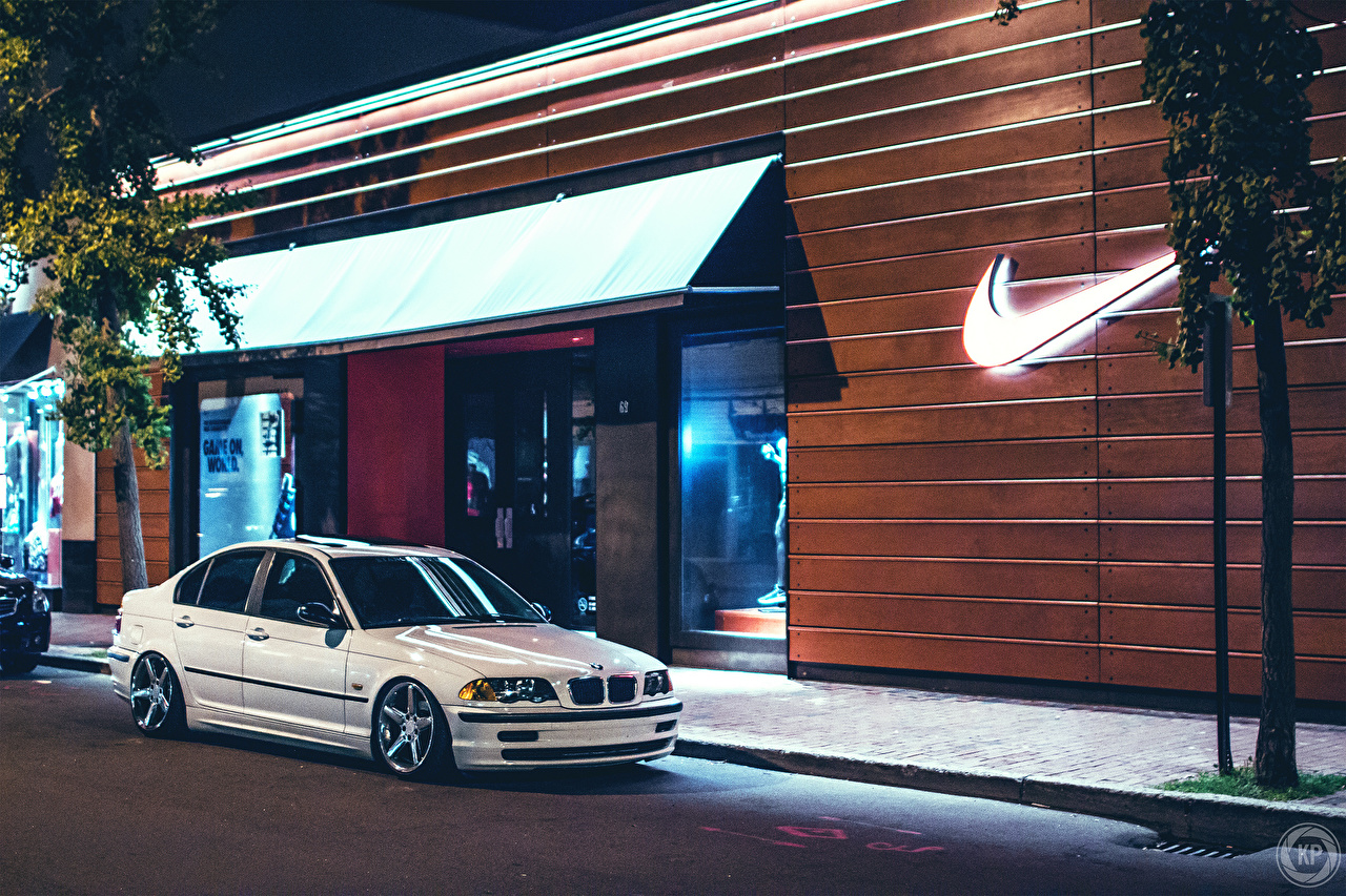 Picture BMW 323 E46 nike White Street