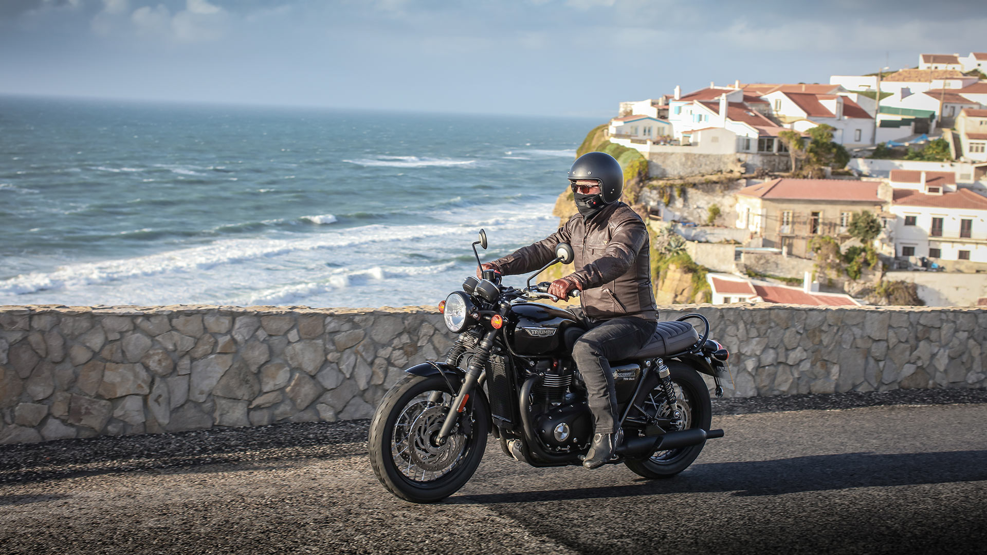 Triumph Bonneville T120 Black