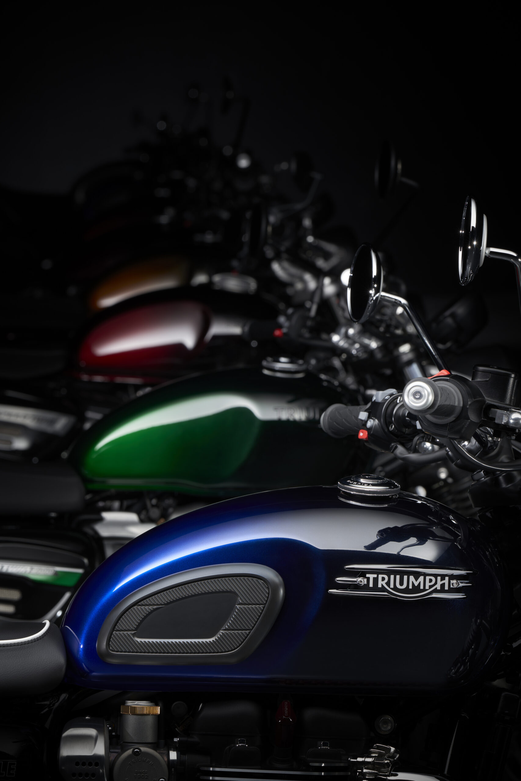 Triumph reveals 2024 Bonneville Stealth