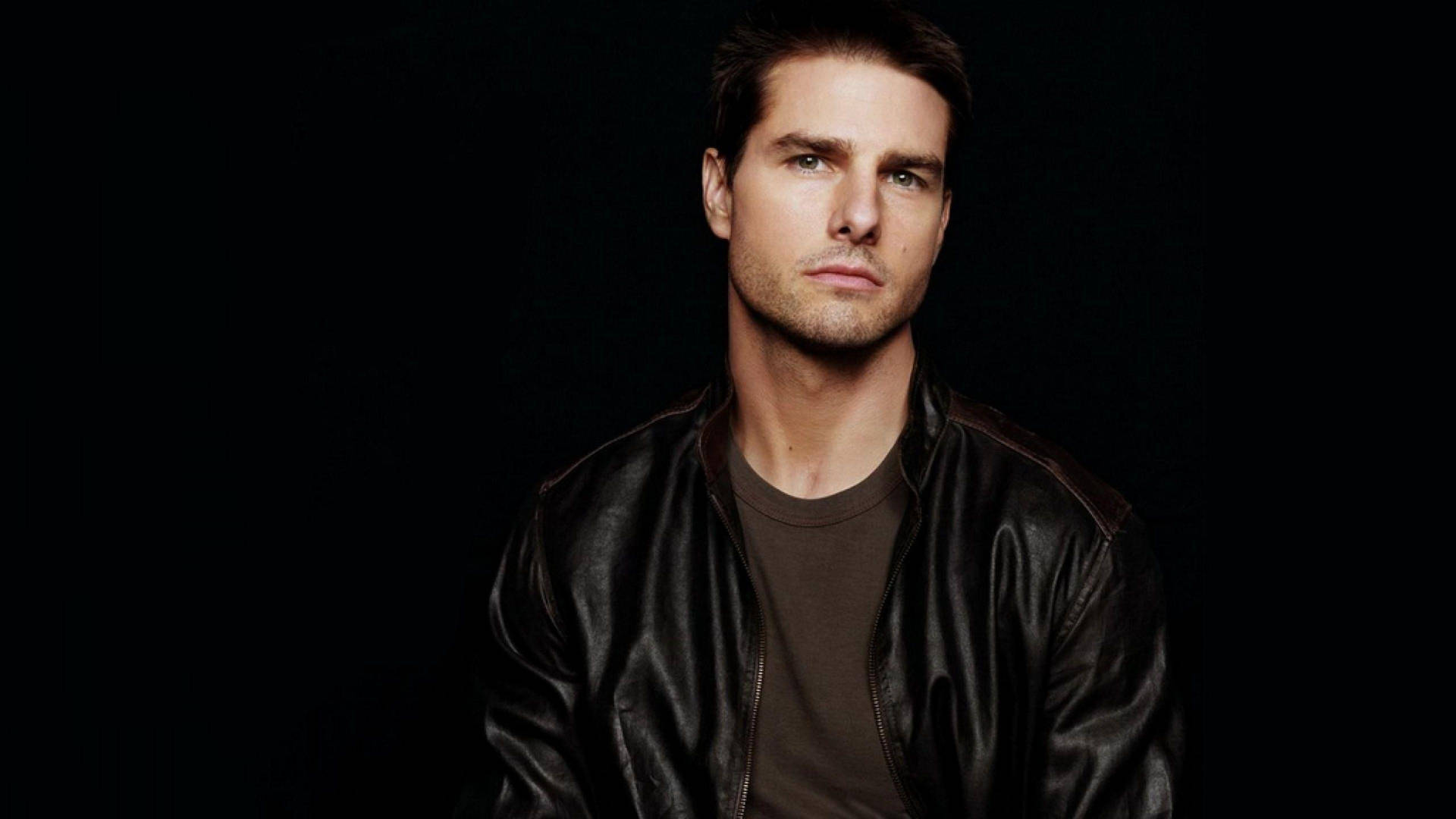 Download Tom Cruise Wallpaper