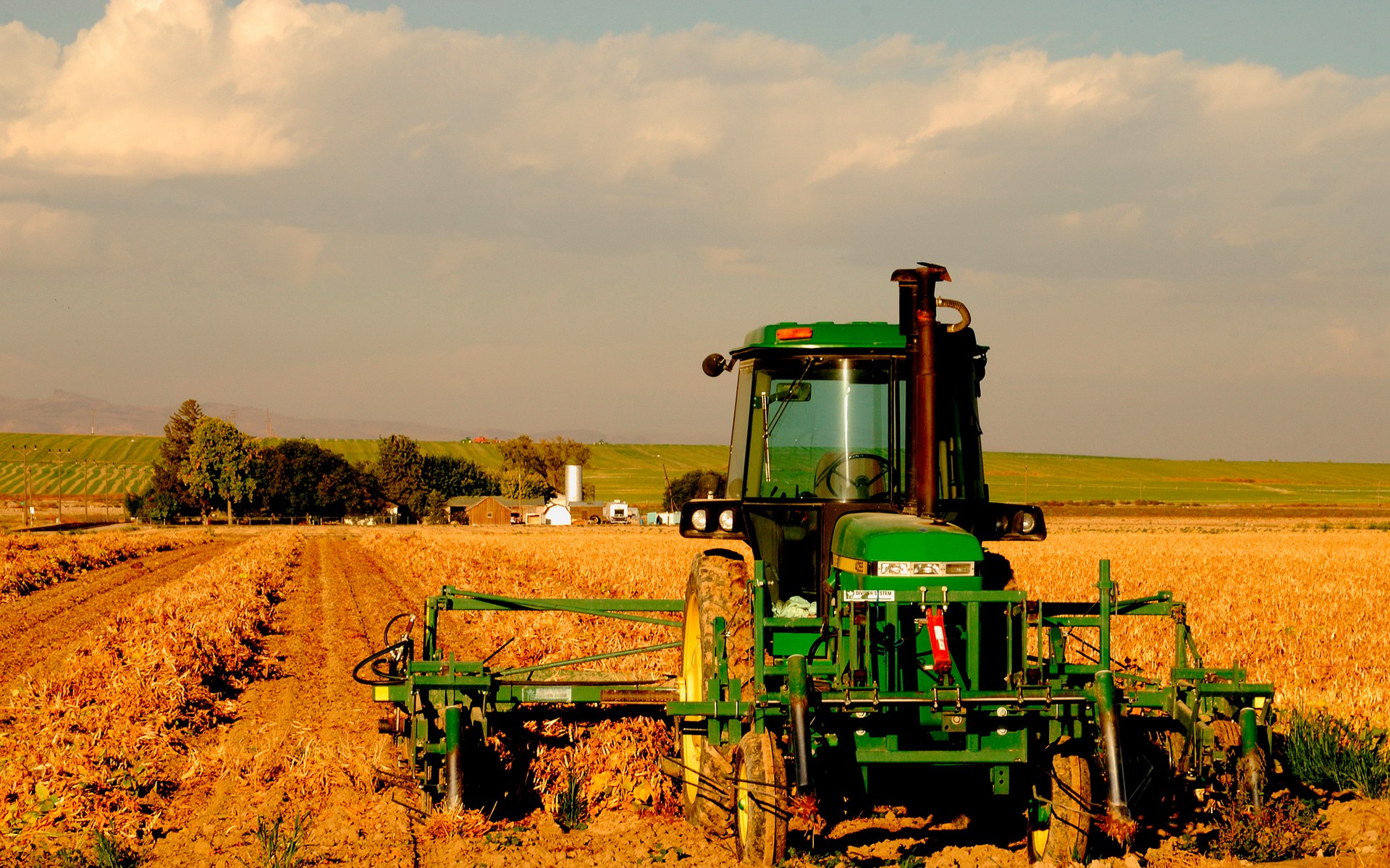 wallpaper: Harvesting, John Deere