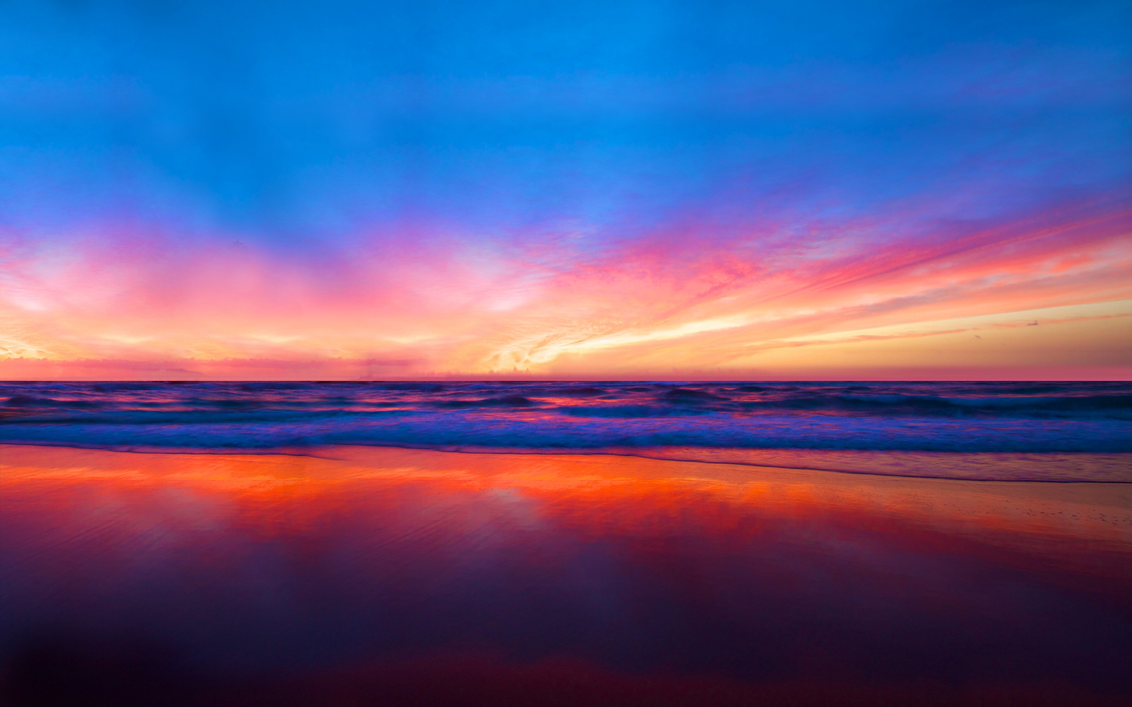 Vibrant Beach Sunset in 4K Ultra HD