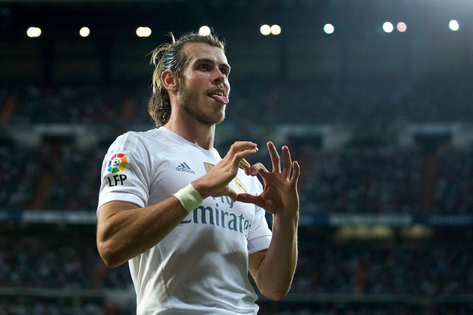 Download Real Madrid C.F. Soccer Welsh