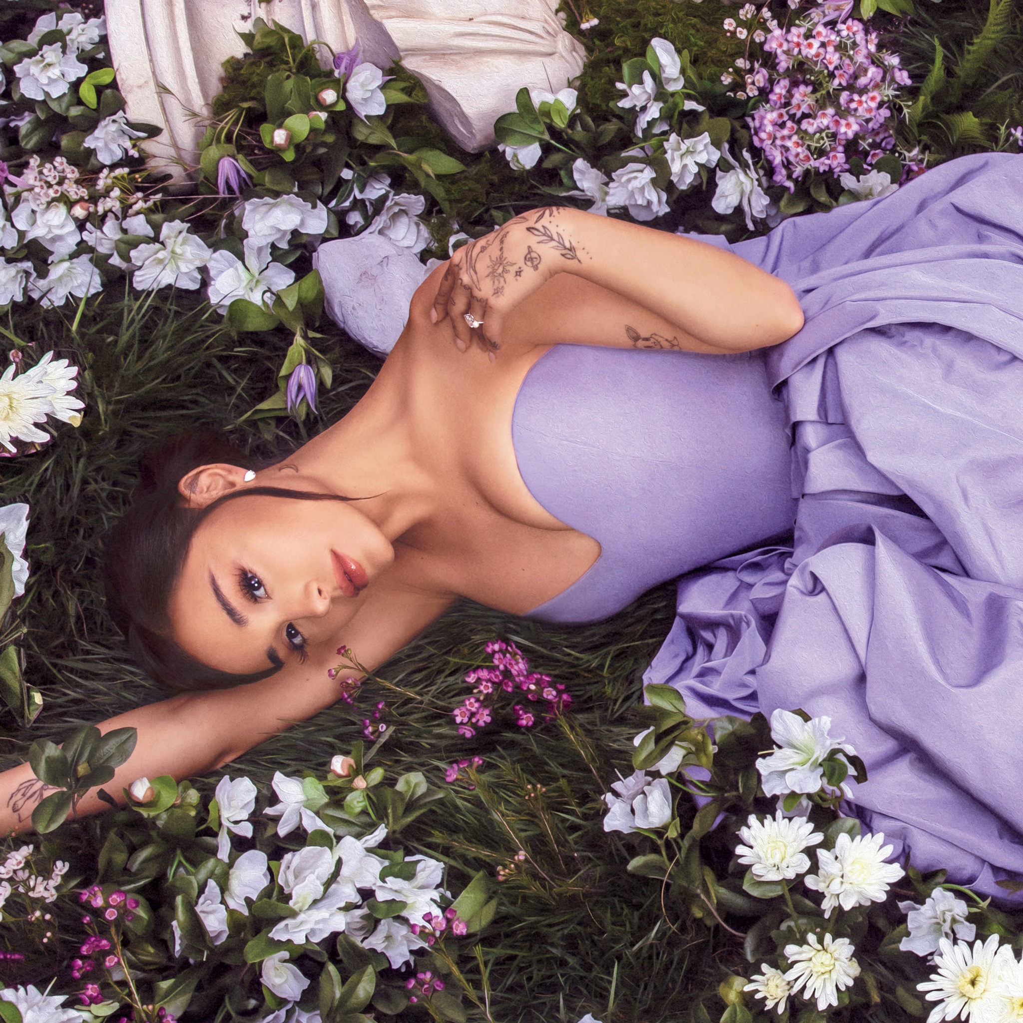 Ariana Grande Wallpaper 4K, Purple