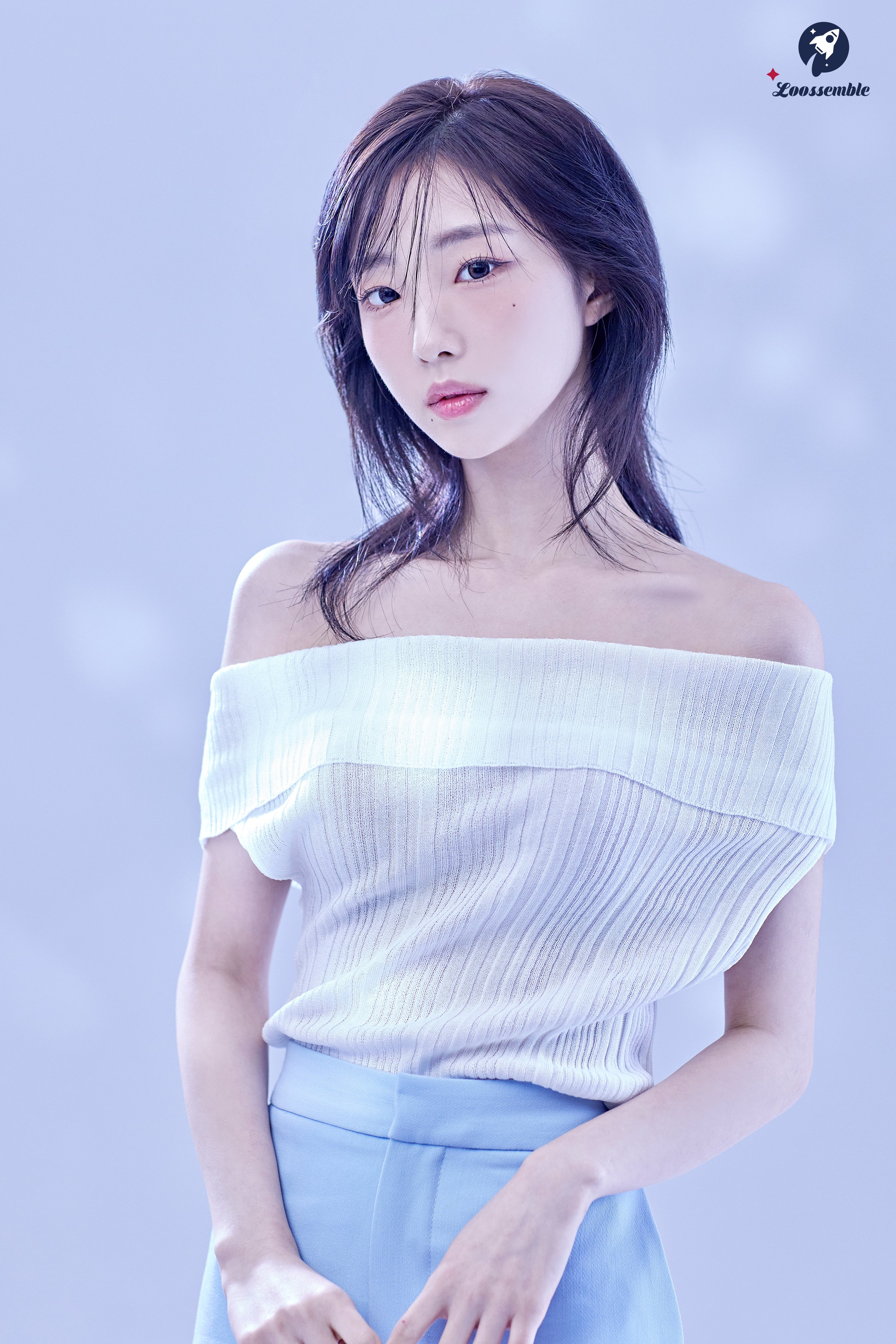 HyunJin, YeoJin, ViVi, Go Won