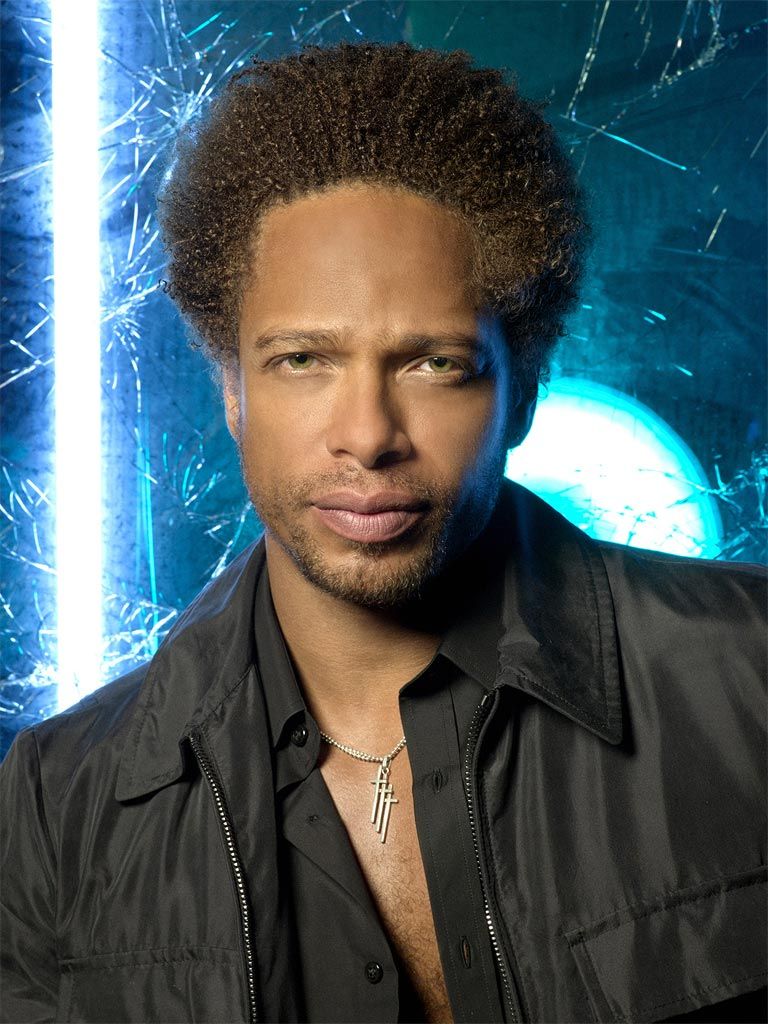 Warrick Brown. Gary dourdan, Retratos