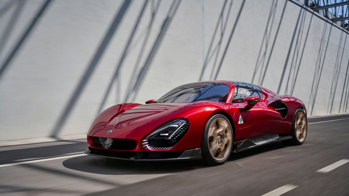 2024 Alfa Romeo 33 Stradale Is a Future