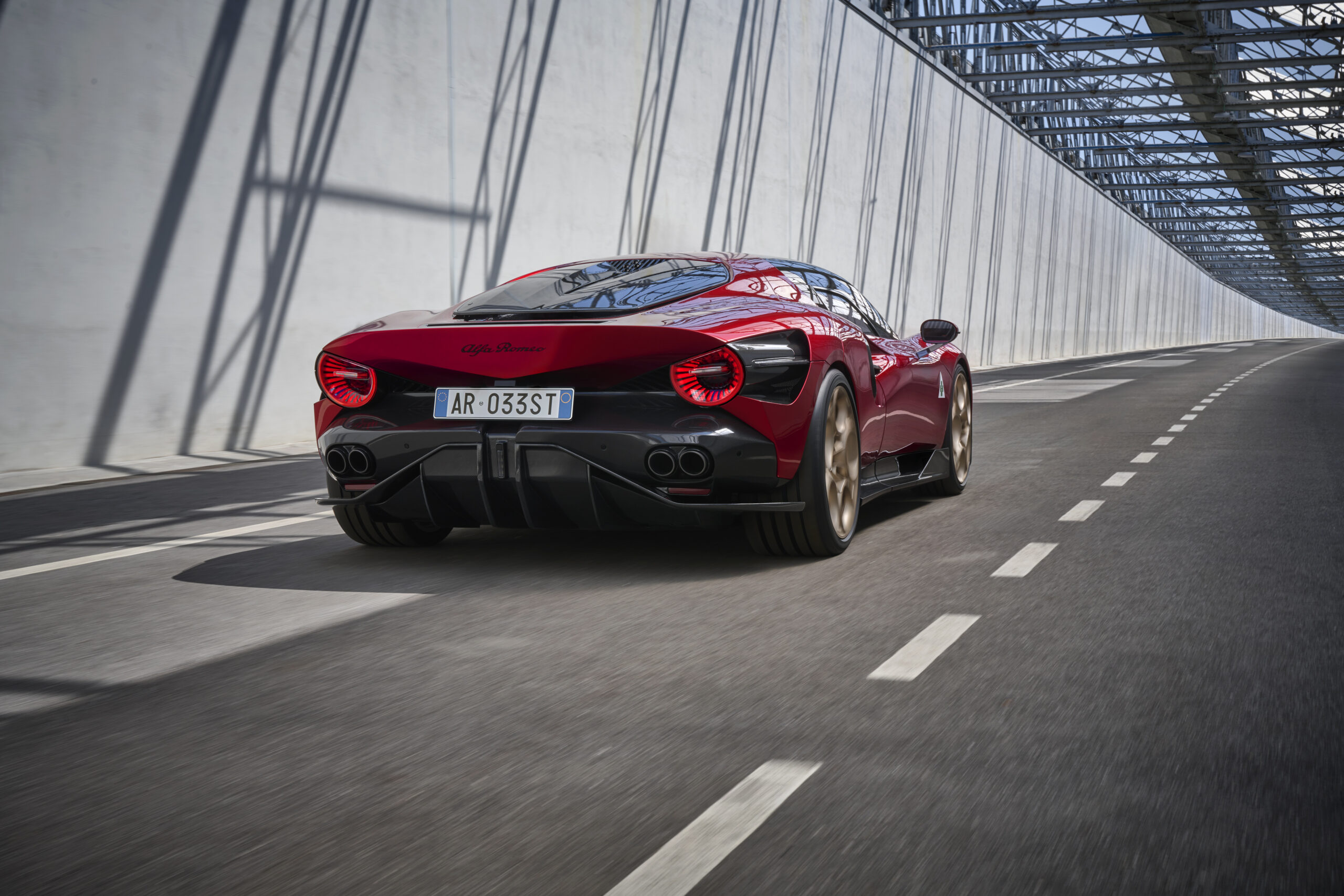 Alfa Romeo's 33 Stradale does justice